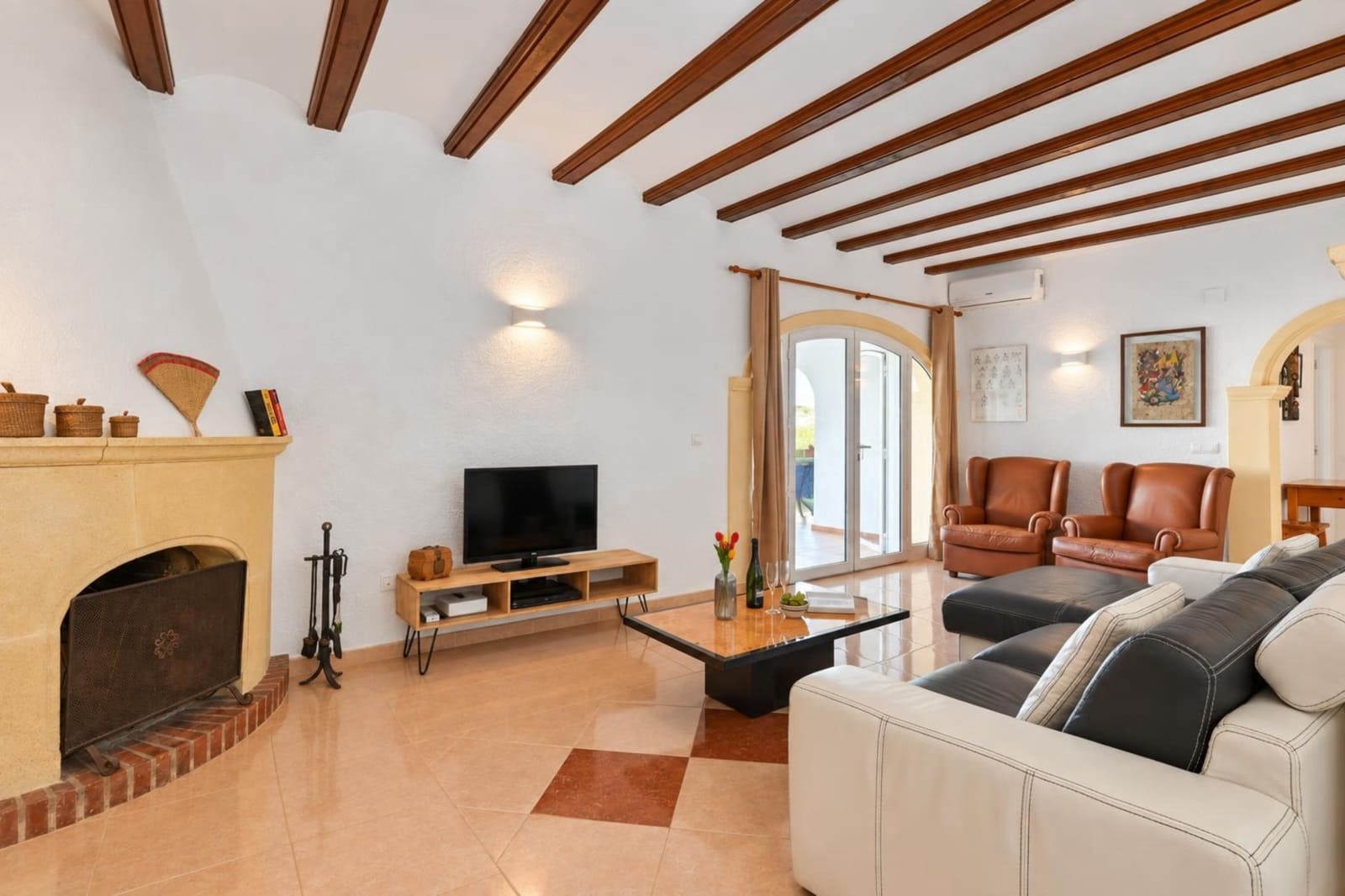 2 makuuhuone Huvila lomavuokrausta paikassa Javea / Xabia mukana uima-altaan 
autotalli - 523 € (Ref: 3928610)