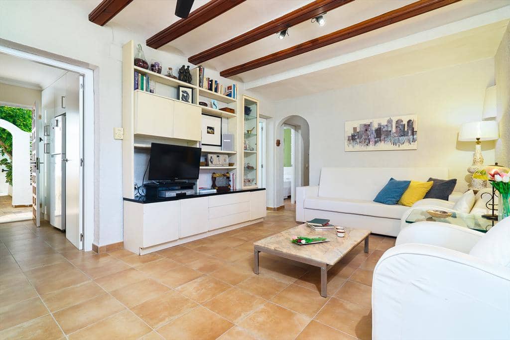 3 slaapkamer Villa voor vakantieverhuur in Javea / Xabia met zwembad garage - € 726 (Ref: 3992343)