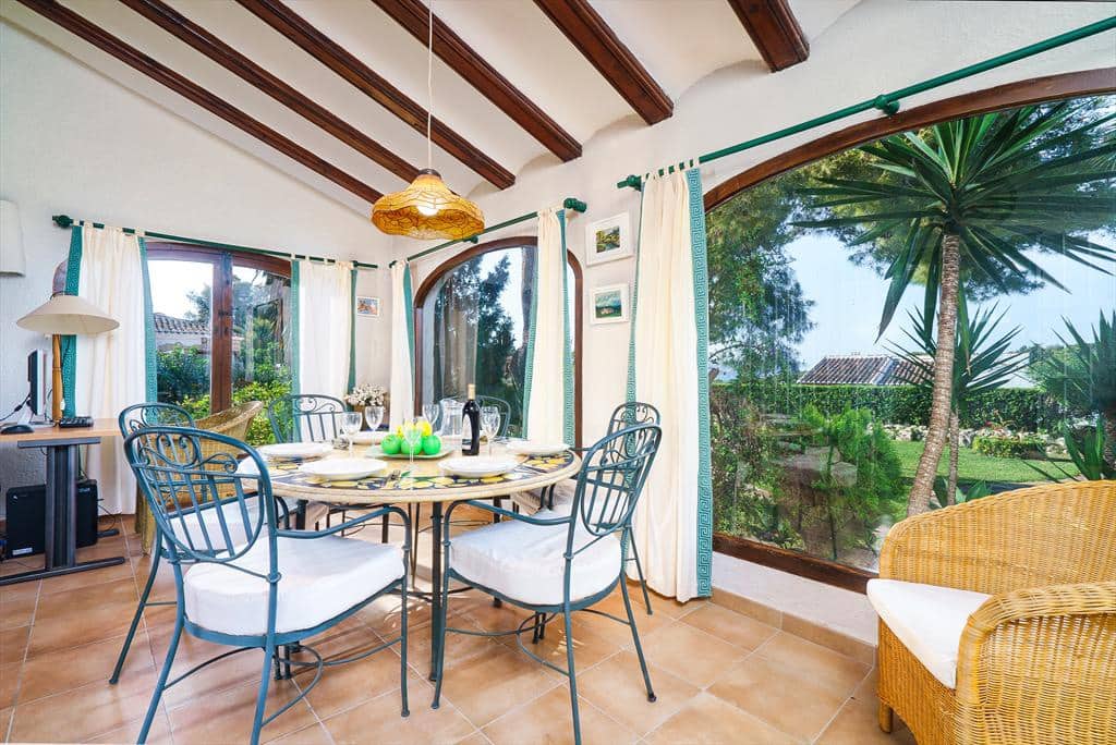 3 slaapkamer Villa voor vakantieverhuur in Javea / Xabia met zwembad garage - € 726 (Ref: 3992343)