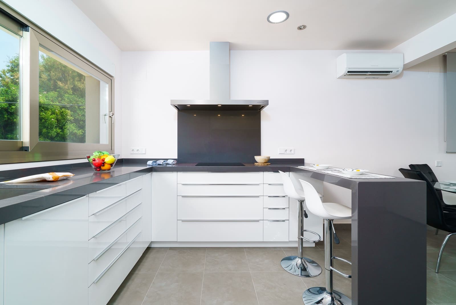 5 Zimmer Ferienvilla in Adsubia mit Pool Garage - 1.958 € (Ref: 4012258)