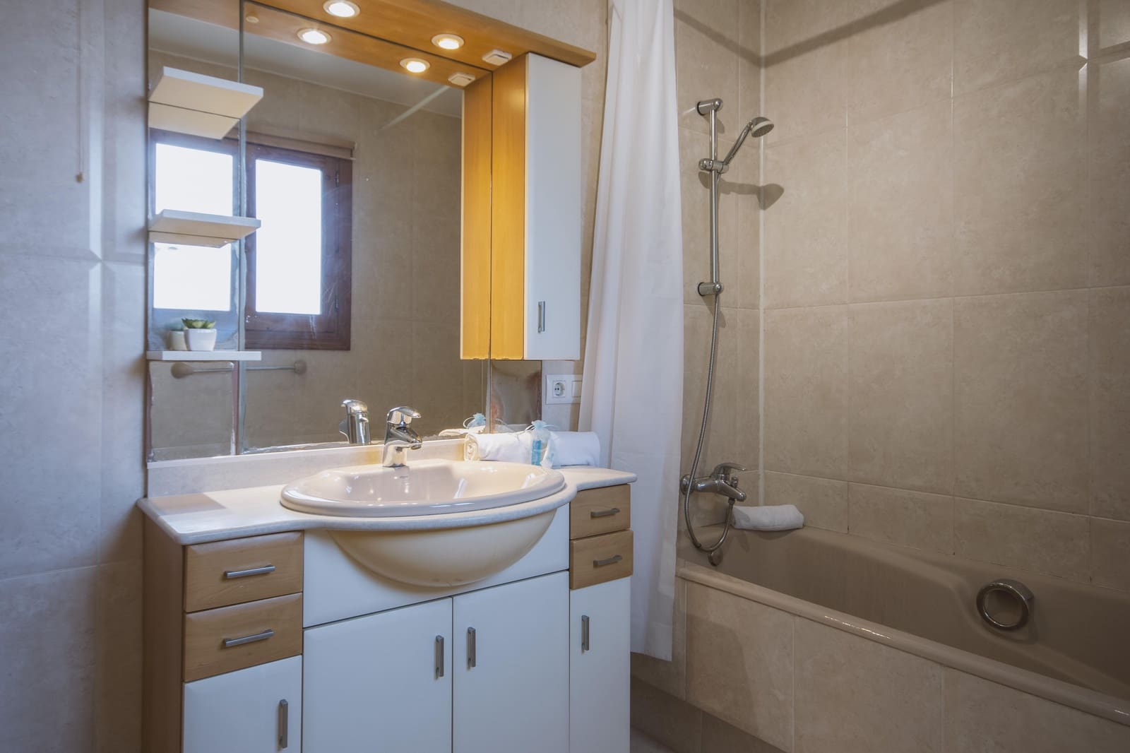   6 soveværelse   ferieVilla i Javea / Xabia   med   swimmingpool  garage  - € 1.559 (Ref: 4026160)