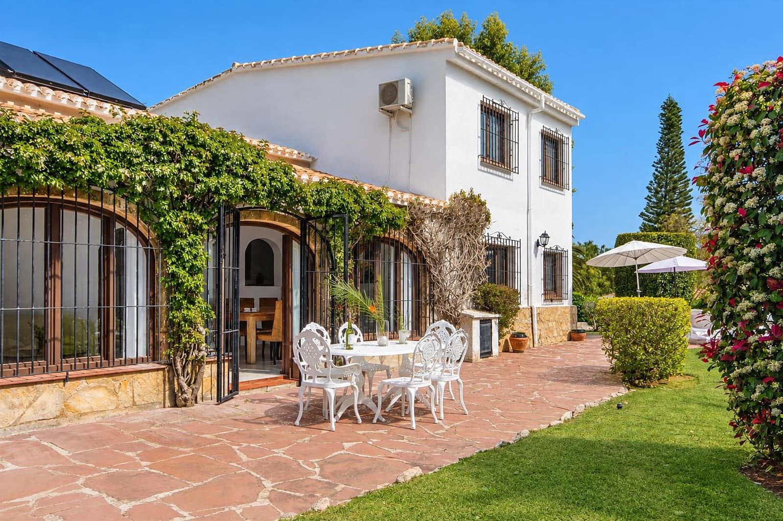 6 bedroom Villa for holiday rental in Javea / Xabia with pool garage - € 1,559 (Ref: 4026160)