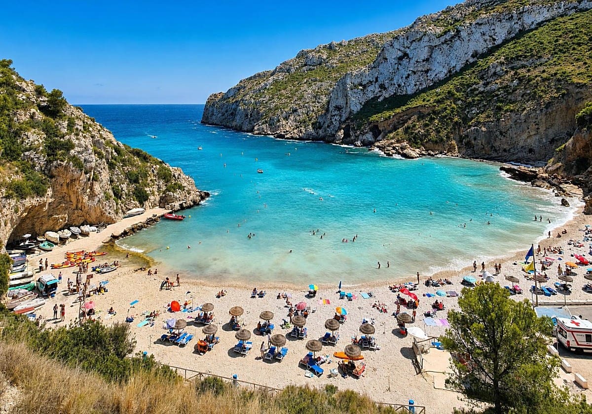 6 makuuhuone Huvila lomavuokrausta paikassa Javea / Xabia mukana uima-altaan 
autotalli - 1 559 € (Ref: 4026160)