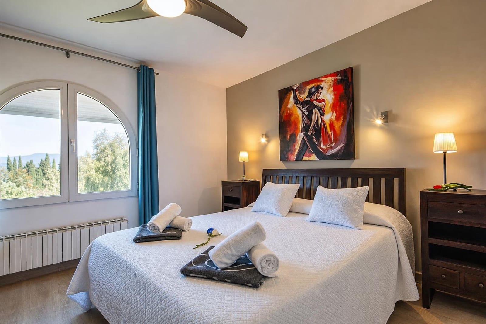 4 slaapkamer Villa voor vakantieverhuur in Adsubia met zwembad garage - € 1.642 (Ref: 4026171)
