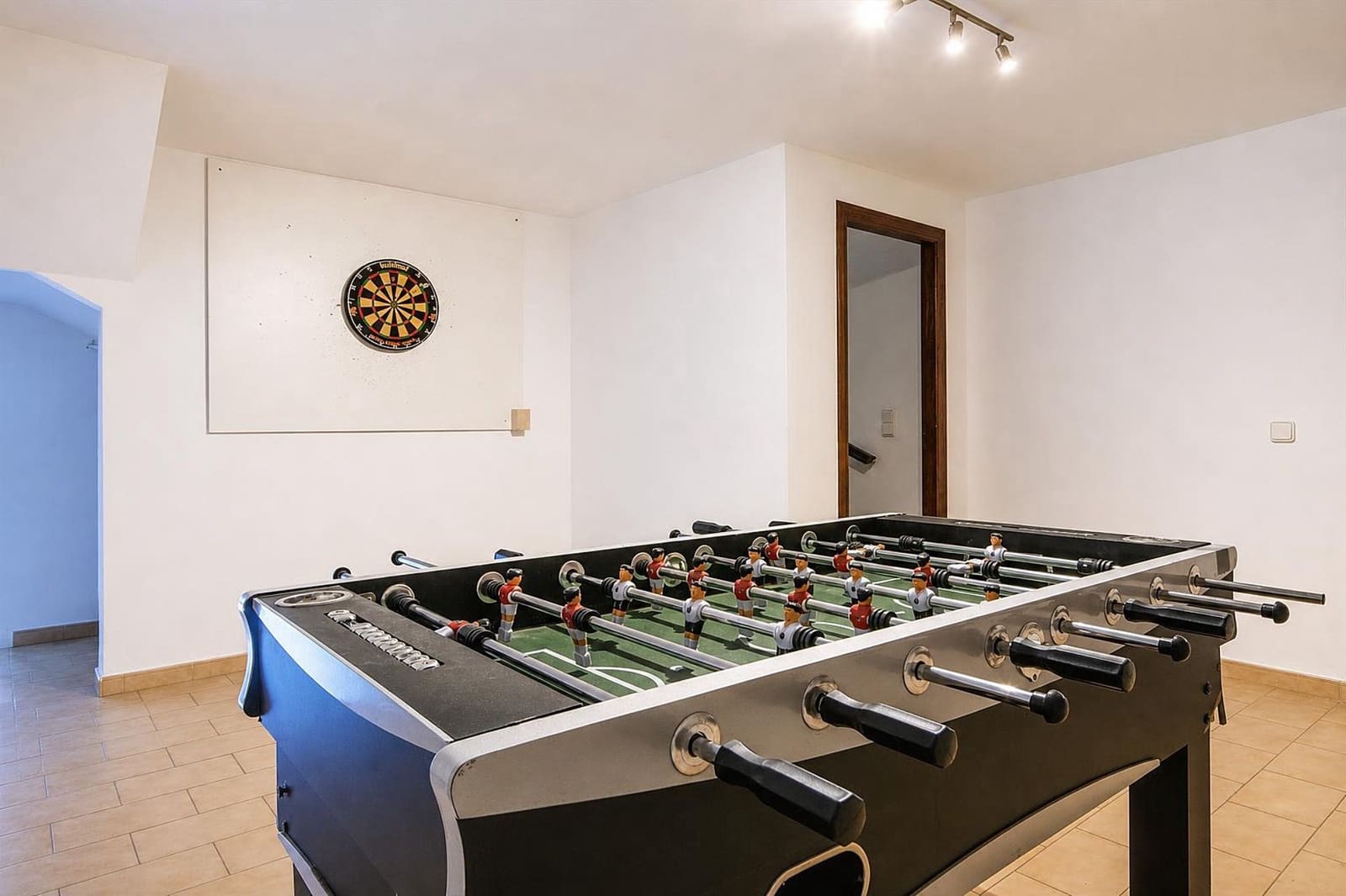 4 slaapkamer Villa voor vakantieverhuur in Adsubia met zwembad garage - € 1.642 (Ref: 4026171)