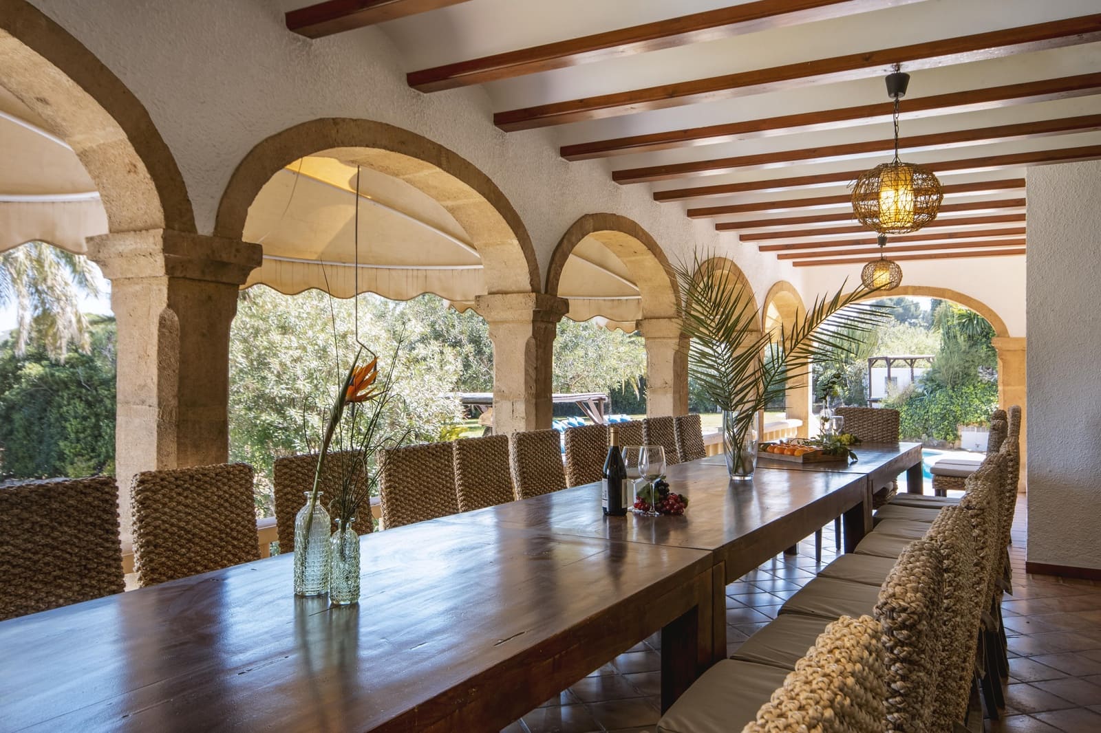 7 slaapkamer Villa voor vakantieverhuur in Adsubia met zwembad garage - € 2.753 (Ref: 4026173)