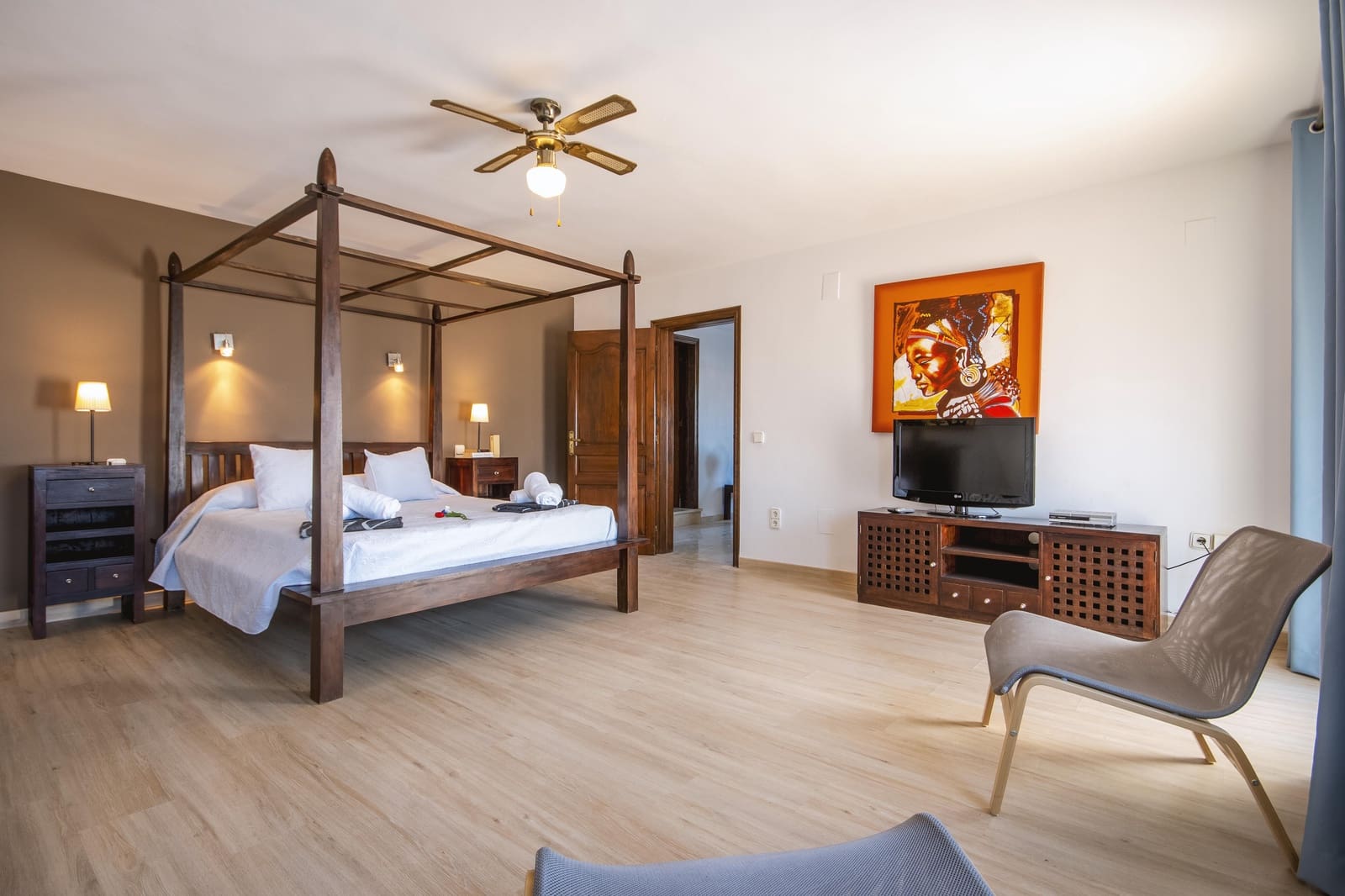 7 slaapkamer Villa voor vakantieverhuur in Adsubia met zwembad garage - € 2.753 (Ref: 4026173)