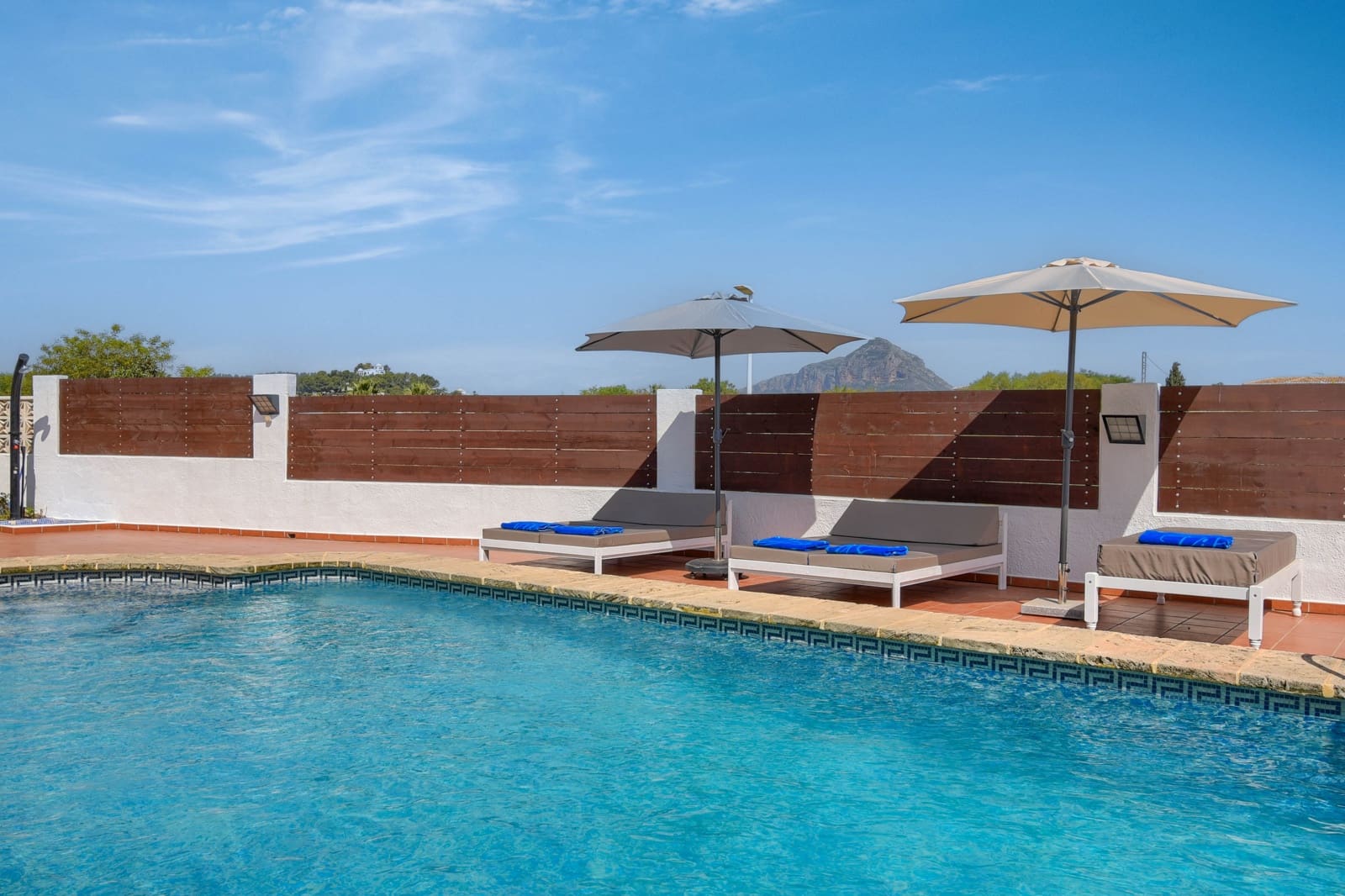 2 Zimmer Ferienvilla in Adsubia mit Pool Garage - 541 € (Ref: 4026185)