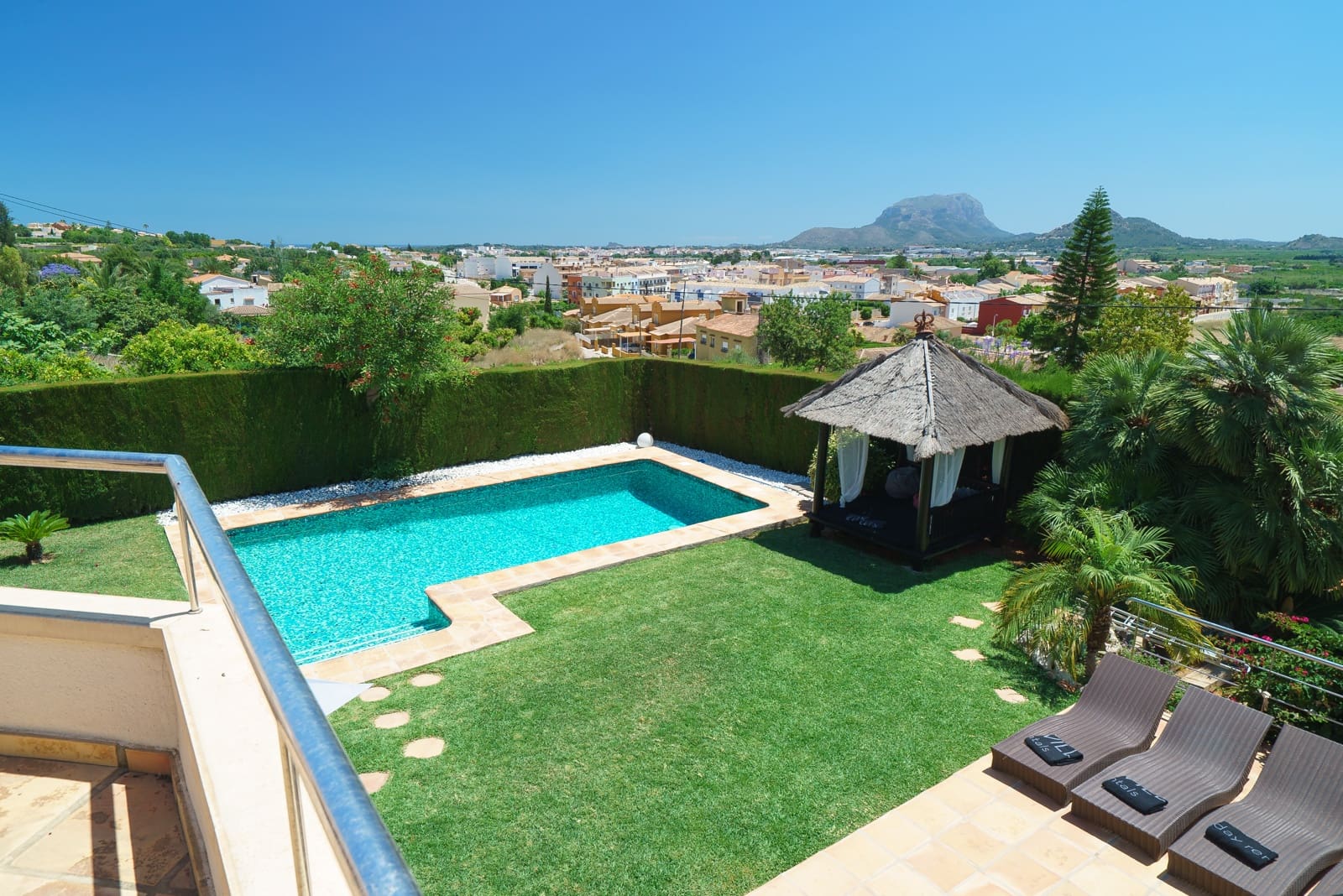 2 sovrum Villa för semesterbostäder i Denia med pool garage - 653 € (Ref: 4026188)