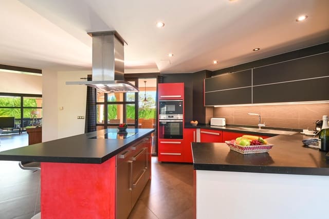 2 slaapkamer Villa voor vakantieverhuur in Dénia met zwembad garage - € 653 (Ref: 4026188)