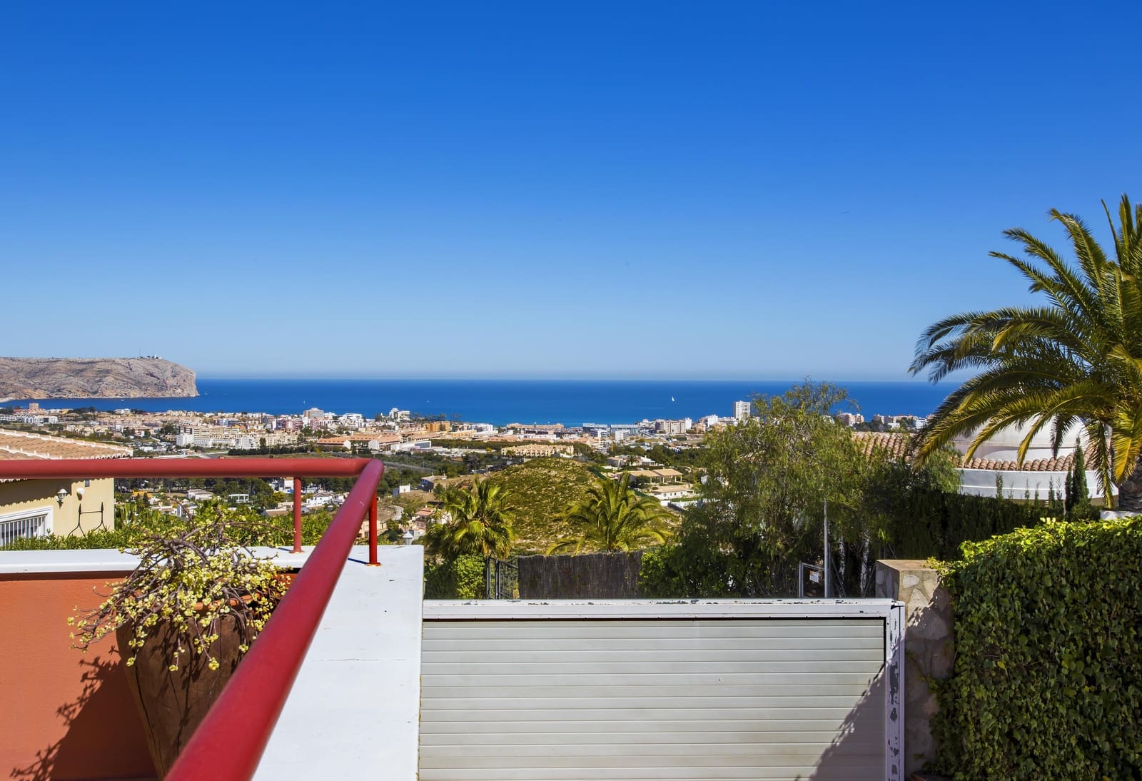   5 soveværelse   ferieVilla i Javea / Xabia   med   swimmingpool  garage  - € 1.067 (Ref: 4244218)