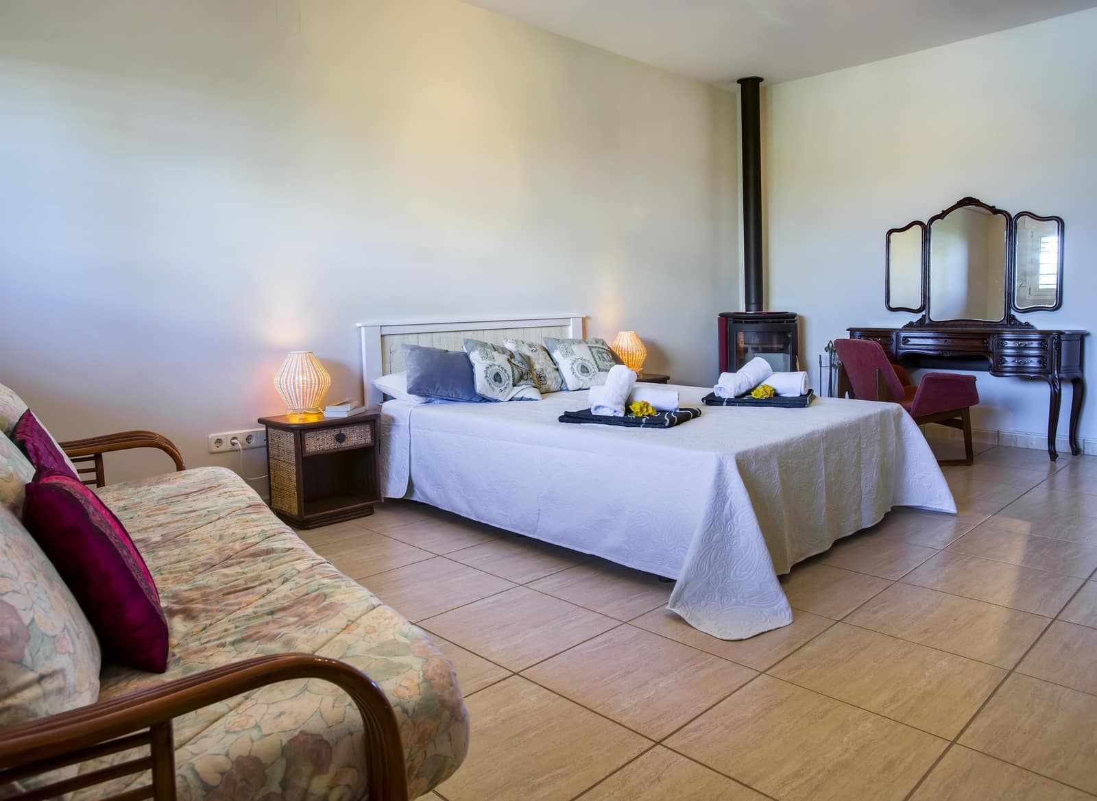   5 soveværelse   ferieVilla i Javea / Xabia   med   swimmingpool  garage  - € 1.067 (Ref: 4244218)