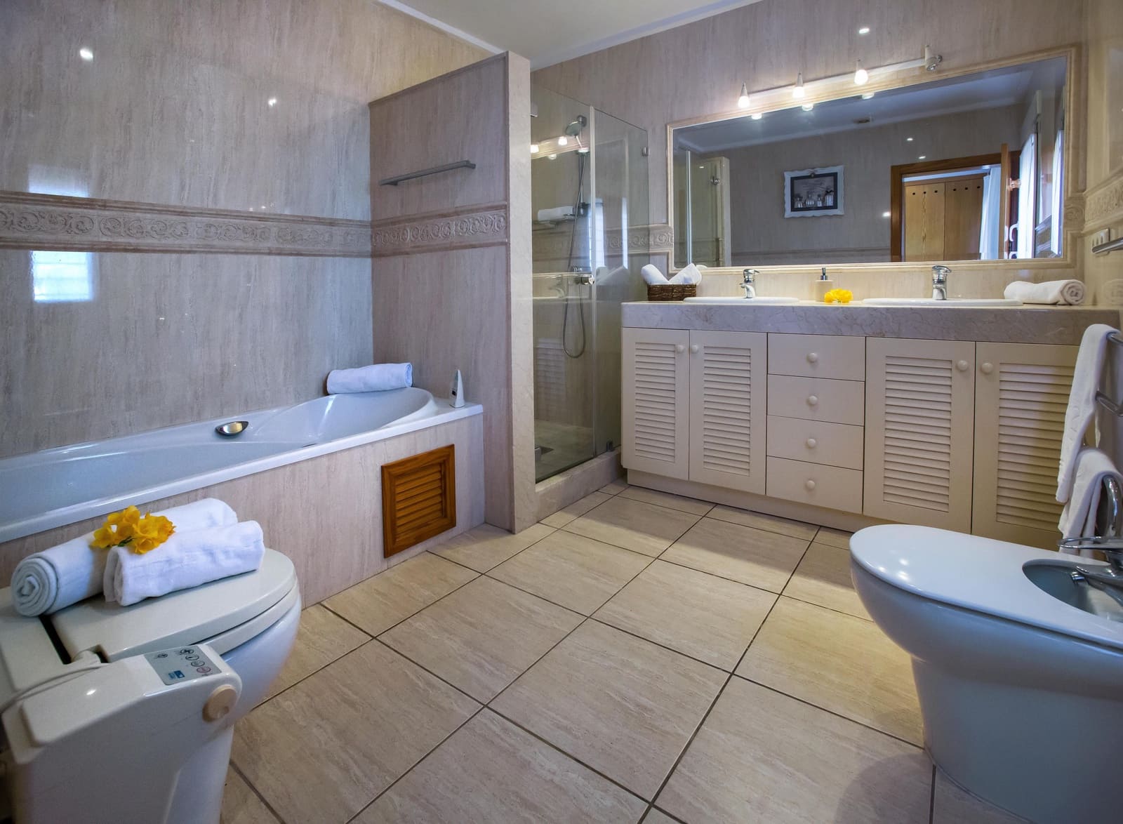   5 soveværelse   ferieVilla i Javea / Xabia   med   swimmingpool  garage  - € 1.067 (Ref: 4244218)