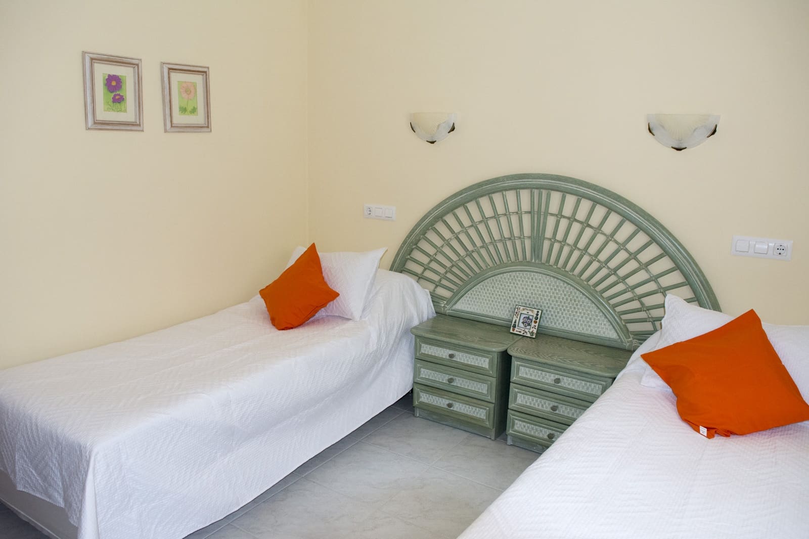 4 slaapkamer Villa voor vakantieverhuur in Javea / Xabia met zwembad garage - € 915 (Ref: 4586270)