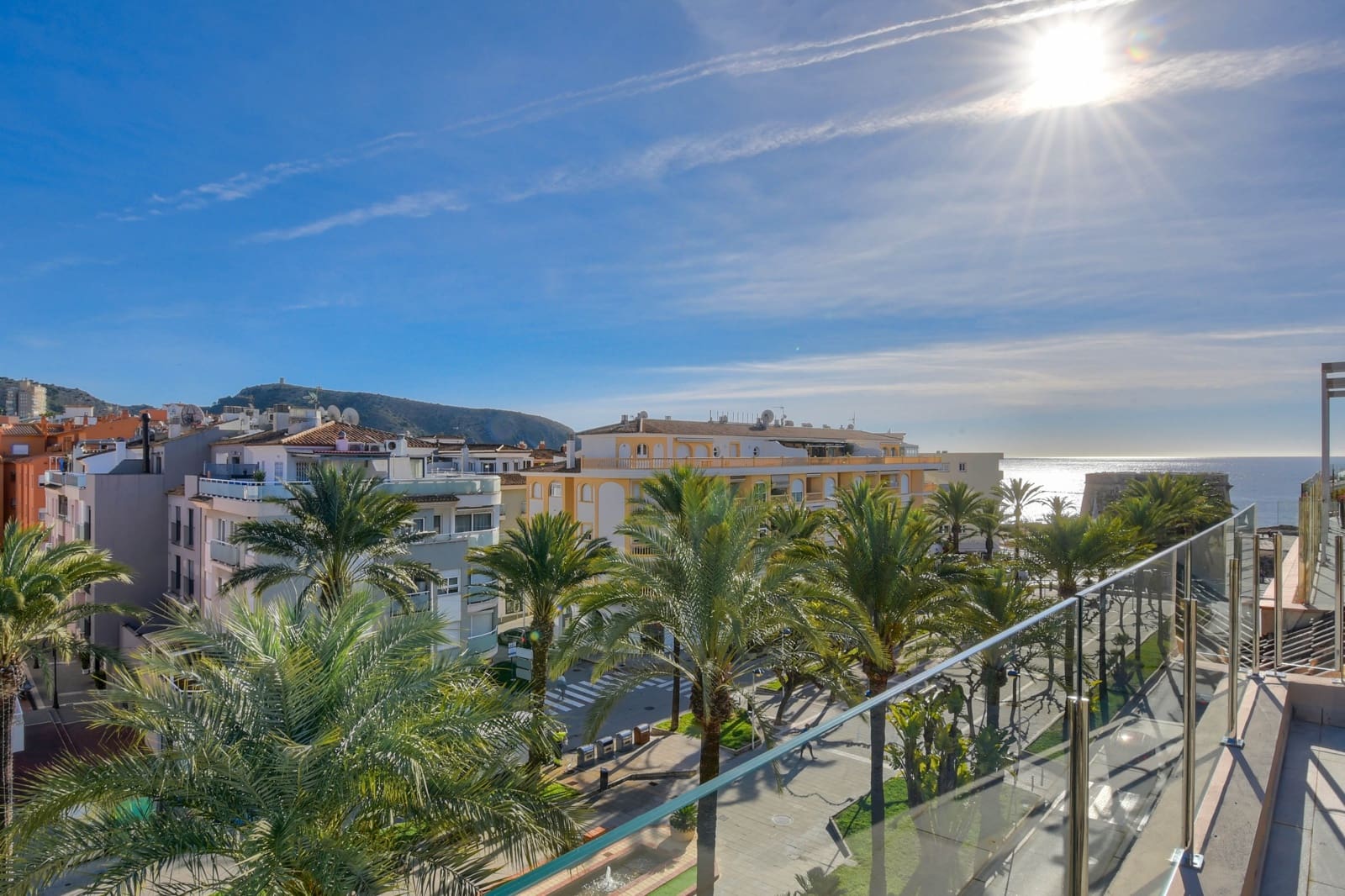 2 slaapkamer Appartement voor vakantieverhuur in Moraira met garage - € 667 (Ref: 4616696)