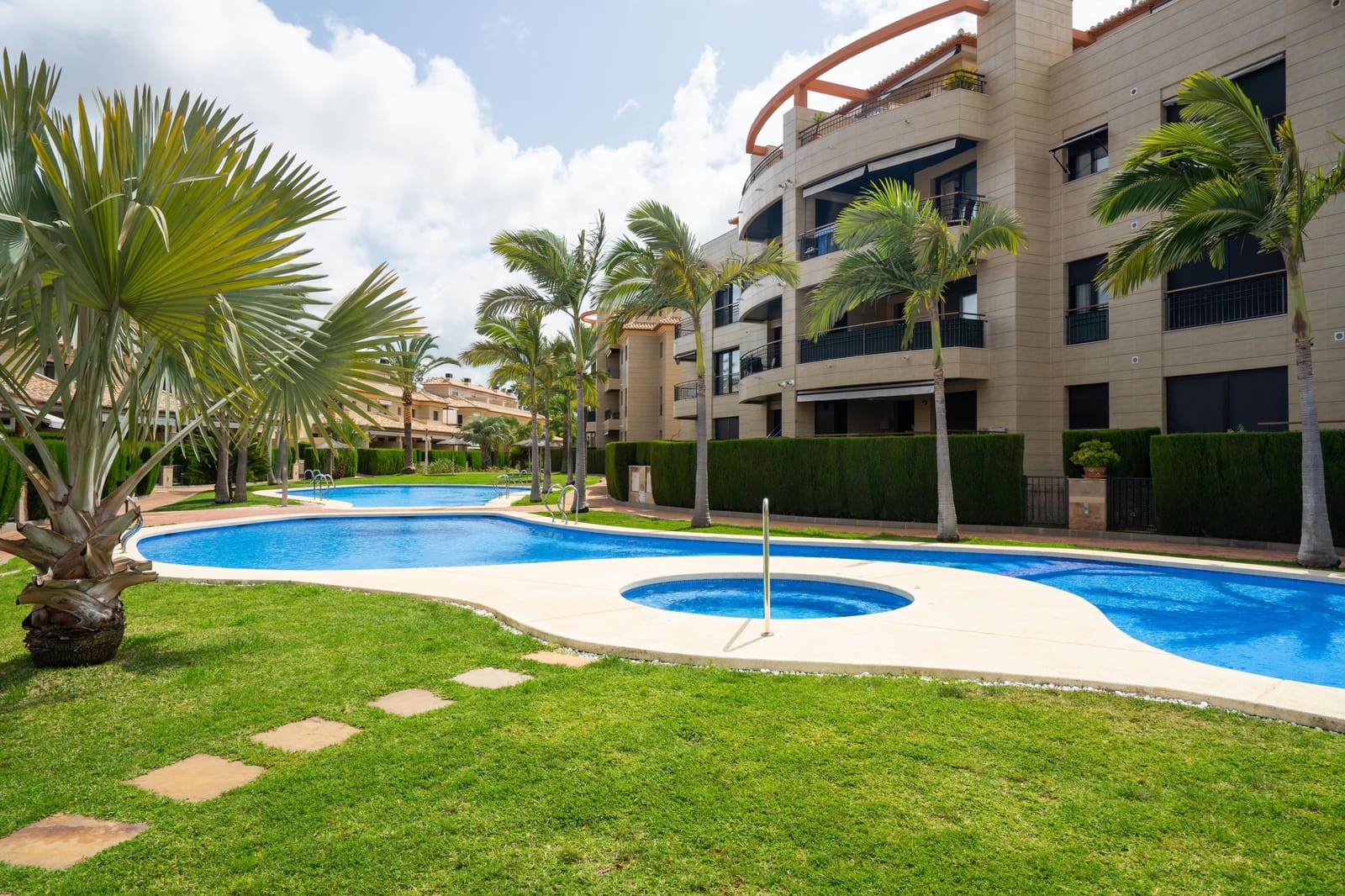 1 slaapkamer Appartement voor vakantieverhuur in Javea / Xabia met zwembad garage - € 300 (Ref: 4649898)