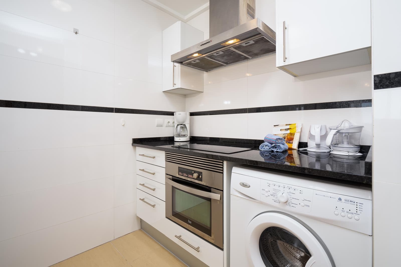 1 slaapkamer Appartement voor vakantieverhuur in Javea / Xabia met zwembad garage - € 300 (Ref: 4649898)