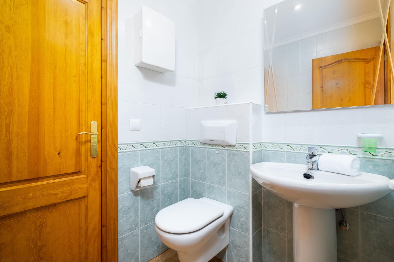 3 slaapkamer Villa voor vakantieverhuur in Javea / Xabia met zwembad garage - € 905 (Ref: 4681219)