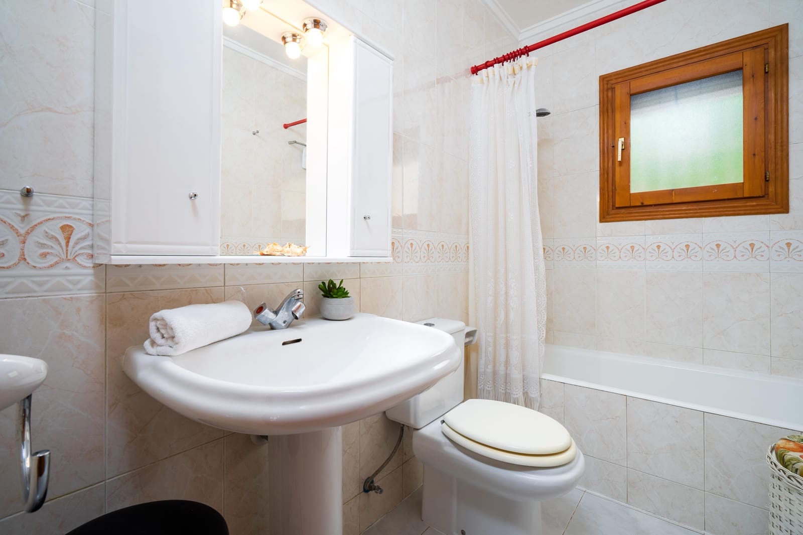 3 makuuhuone Huvila lomavuokrausta paikassa Benitachell / Benitatxell mukana uima-altaan 
autotalli - 582 € (Ref: 4712484)