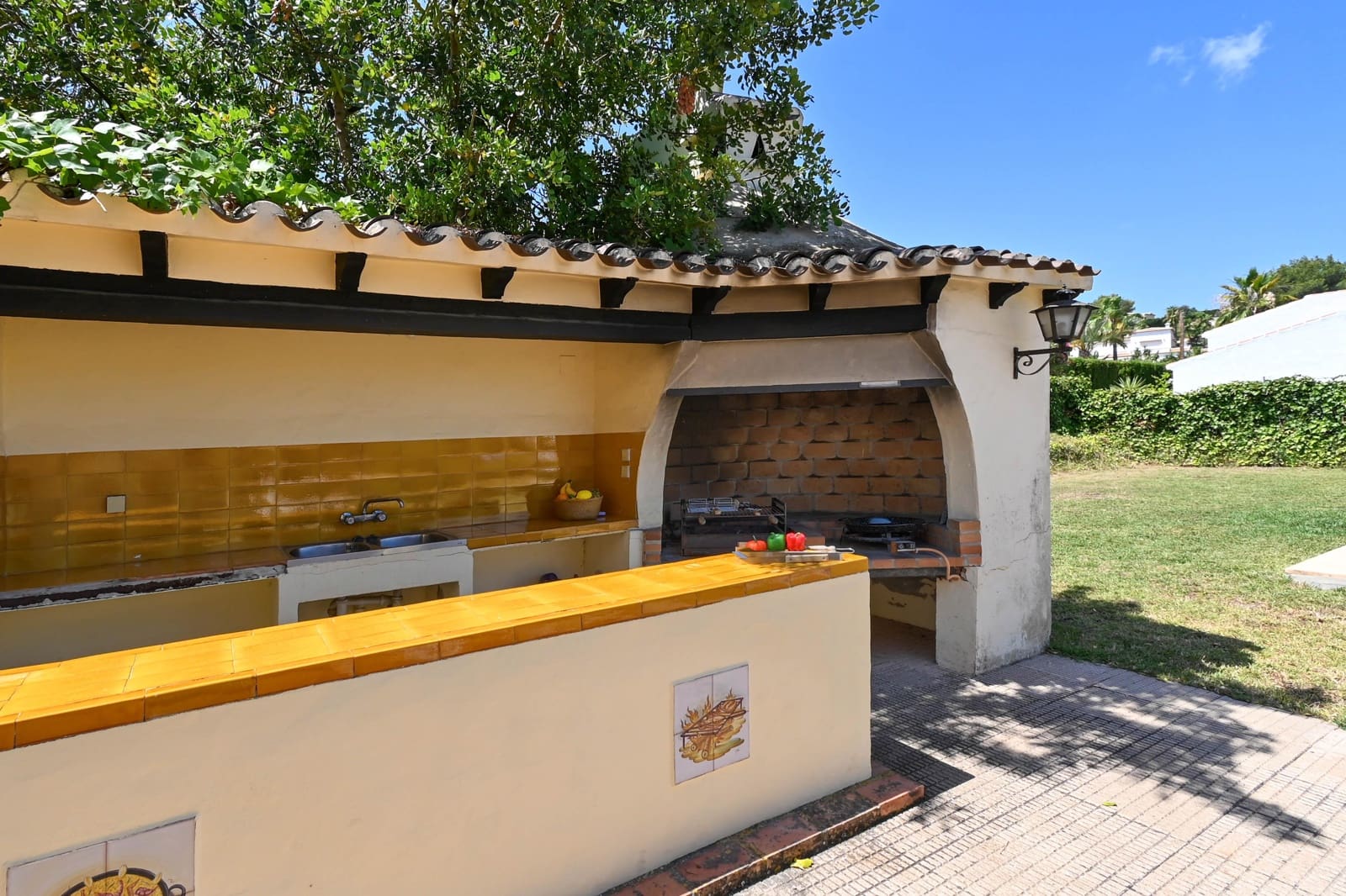 6 bedroom Villa for holiday rental in Adsubia with pool garage - € 1,381 (Ref: 4836018)