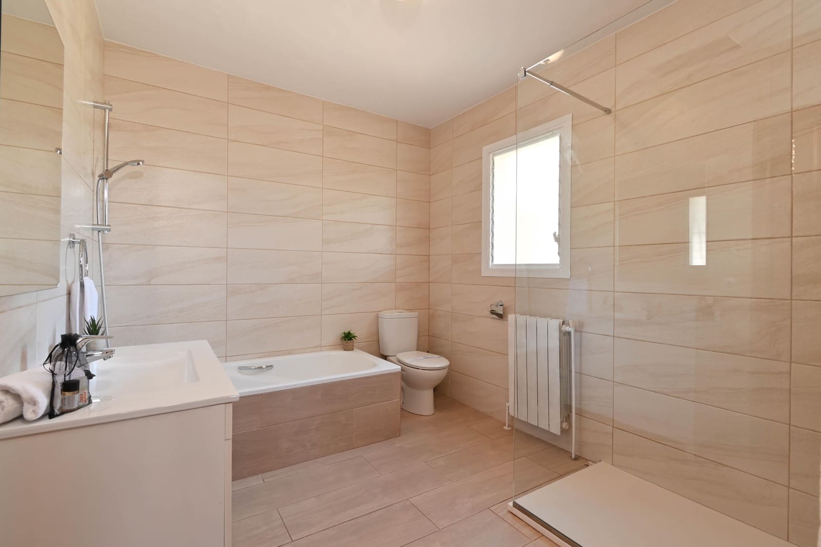 3 slaapkamer Finca/Landhuis voor vakantieverhuur in Adsubia met zwembad garage - € 837 (Ref: 4836020)