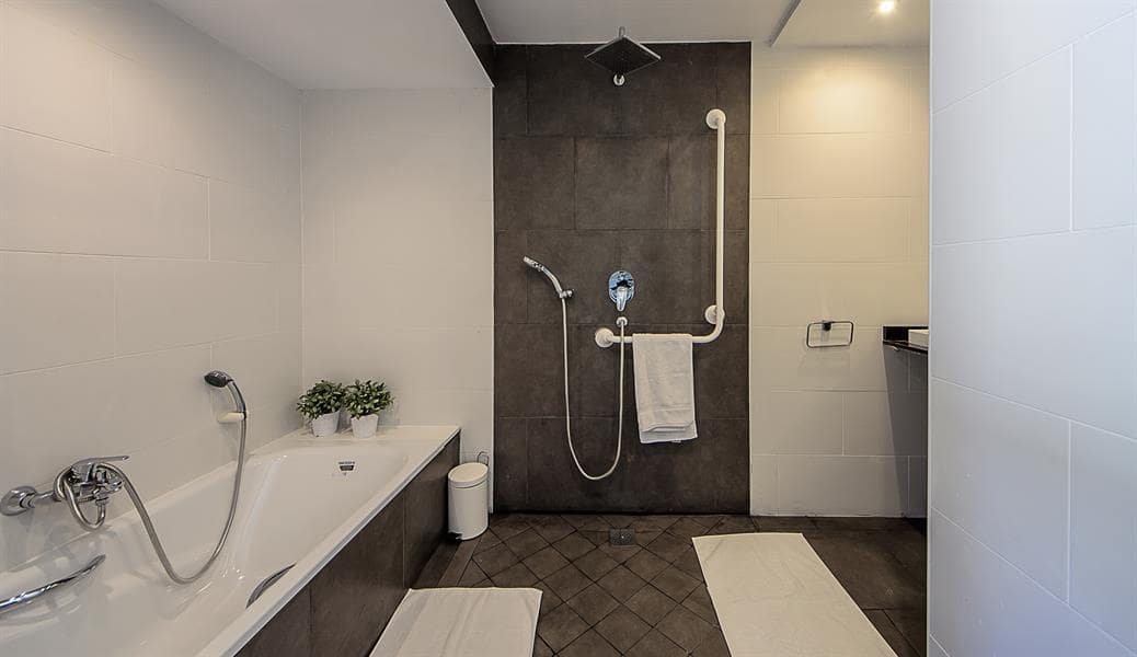 3 slaapkamer Villa voor vakantieverhuur in Moraira met zwembad garage - € 743 (Ref: 4881628)