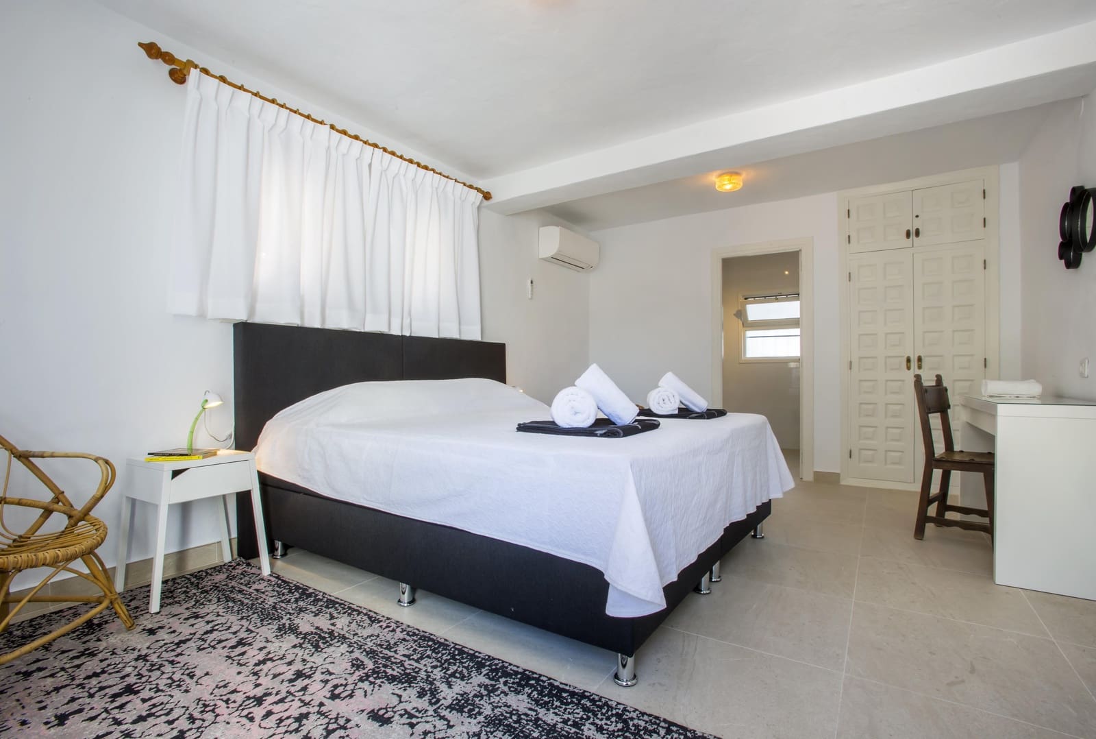   3 soveværelse   ferieFinca/Landehus i Moraira   med   swimmingpool  garage  - € 508 (Ref: 4881633)