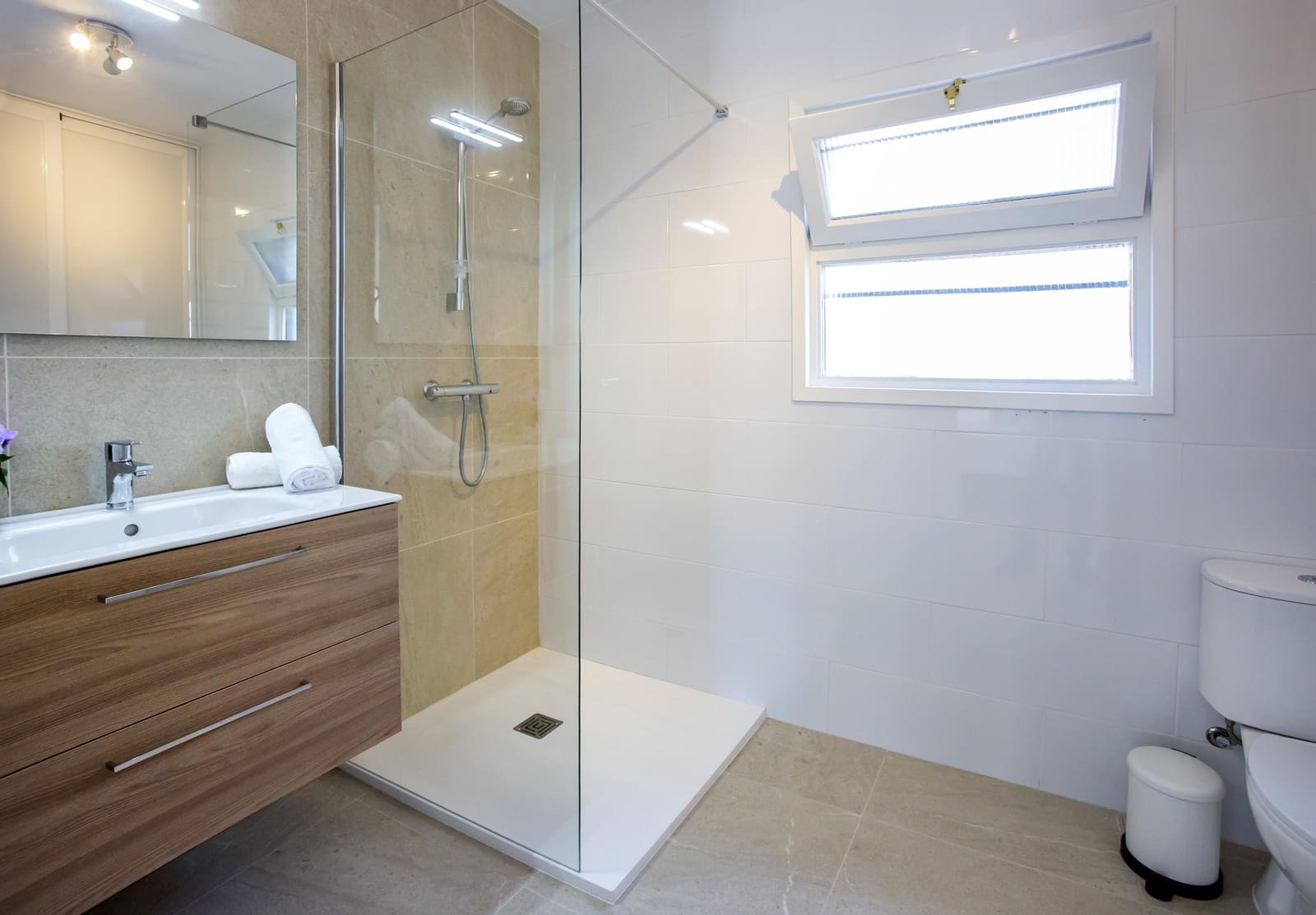   3 soveværelse   ferieFinca/Landehus i Moraira   med   swimmingpool  garage  - € 508 (Ref: 4881633)