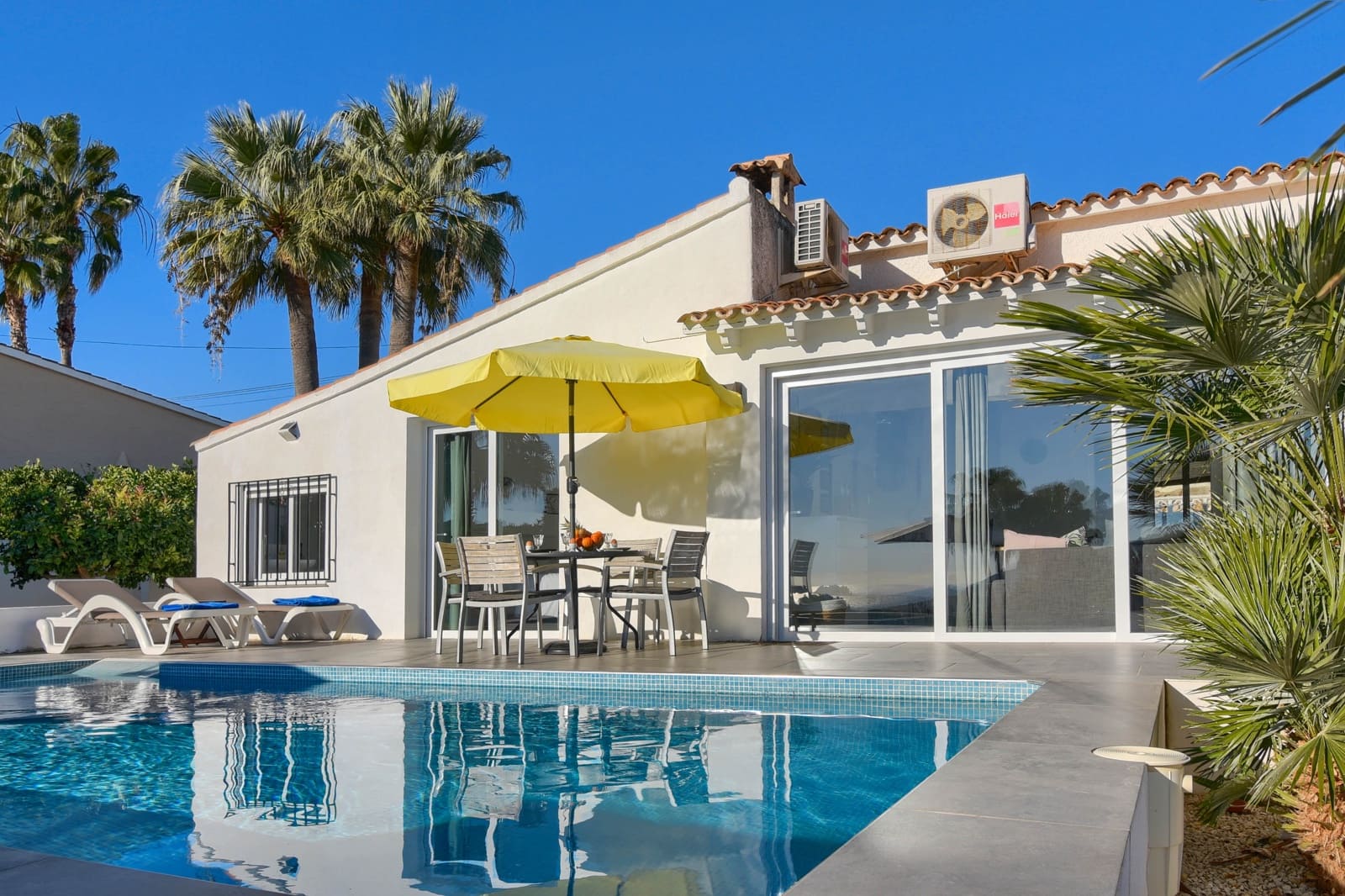 3 Zimmer Ferienvilla in Moraira mit Pool Garage - 547 € (Ref: 4881635)