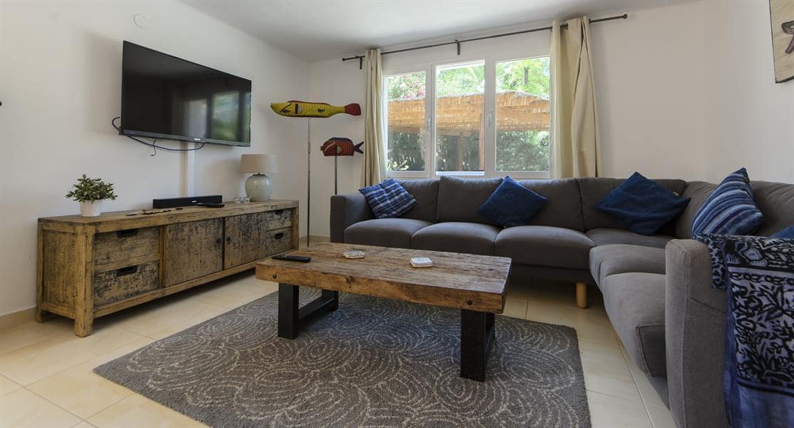 6 slaapkamer Villa voor vakantieverhuur in Moraira met zwembad garage - € 1.296 (Ref: 4881641)