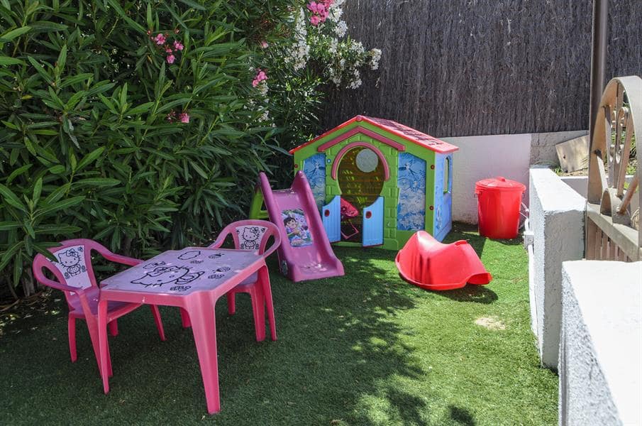 6 slaapkamer Villa voor vakantieverhuur in Moraira met zwembad garage - € 1.296 (Ref: 4881641)