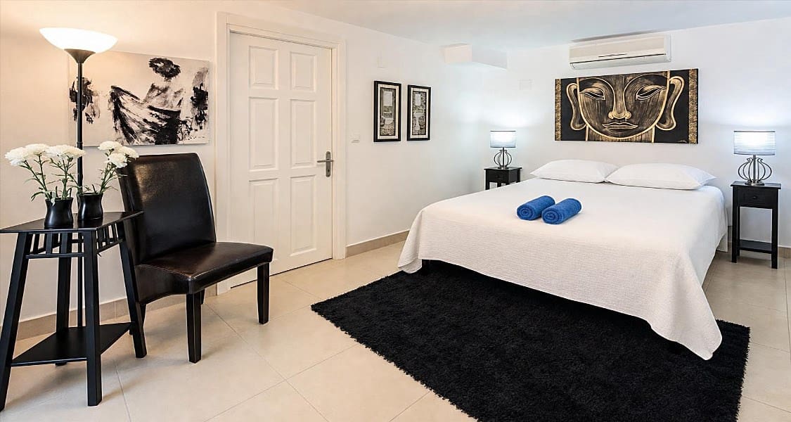 6 bedroom Villa for holiday rental in Moraira with pool garage - € 1,688 (Ref: 4881641)