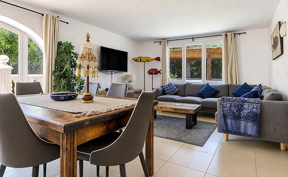 6 bedroom Villa for holiday rental in Moraira with pool garage - € 1,688 (Ref: 4881641)