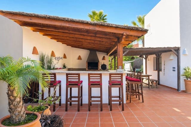 6 makuuhuone Huvila lomavuokrausta paikassa Moravit - Cap Blanc, Teulada-Moraira mukana uima-altaan 
autotalli - 1 688 € (Ref: 4881641)