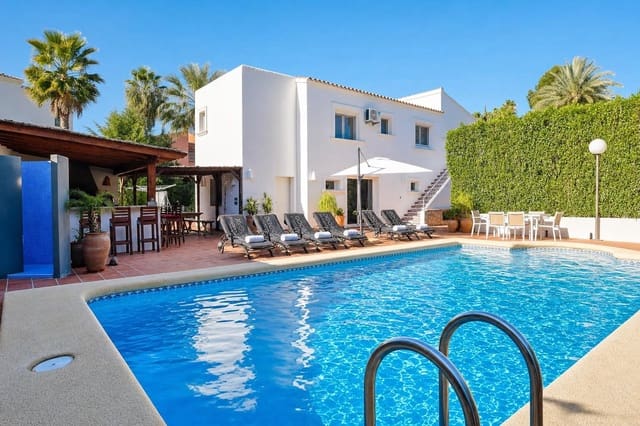 6 makuuhuone Huvila lomavuokrausta paikassa Moravit - Cap Blanc, Teulada-Moraira mukana uima-altaan 
autotalli - 1 688 € (Ref: 4881641)
