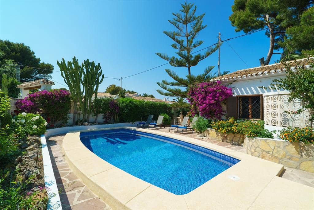 Villa/Maison de 2 chambres de location de vacances à Javea / Xabia avec piscine garage - 581 € (Ref: 5064676)