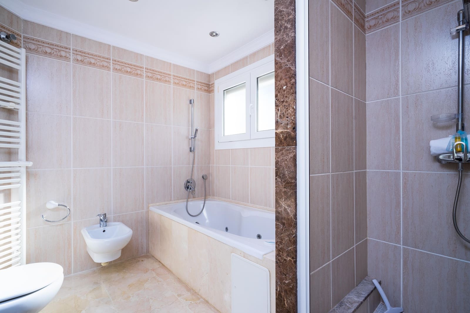 3 slaapkamer Villa voor vakantieverhuur in Denia met zwembad garage - € 1.355 (Ref: 5067104)