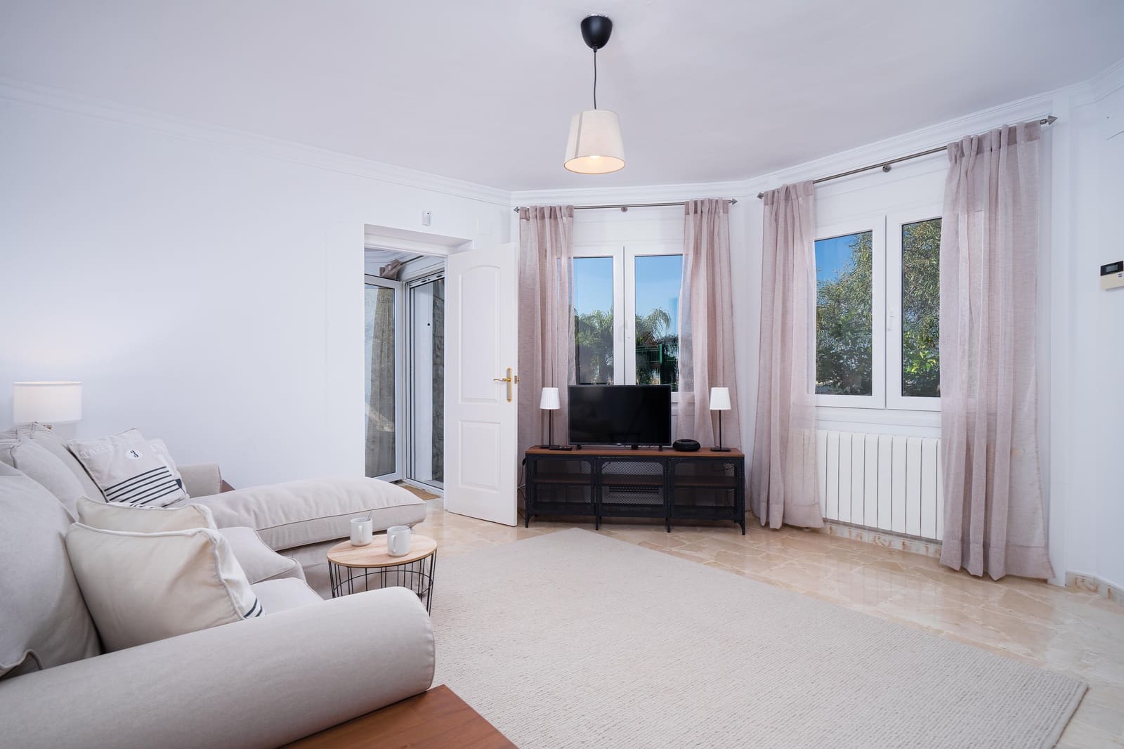 3 slaapkamer Villa voor vakantieverhuur in Denia met zwembad garage - € 1.355 (Ref: 5067104)