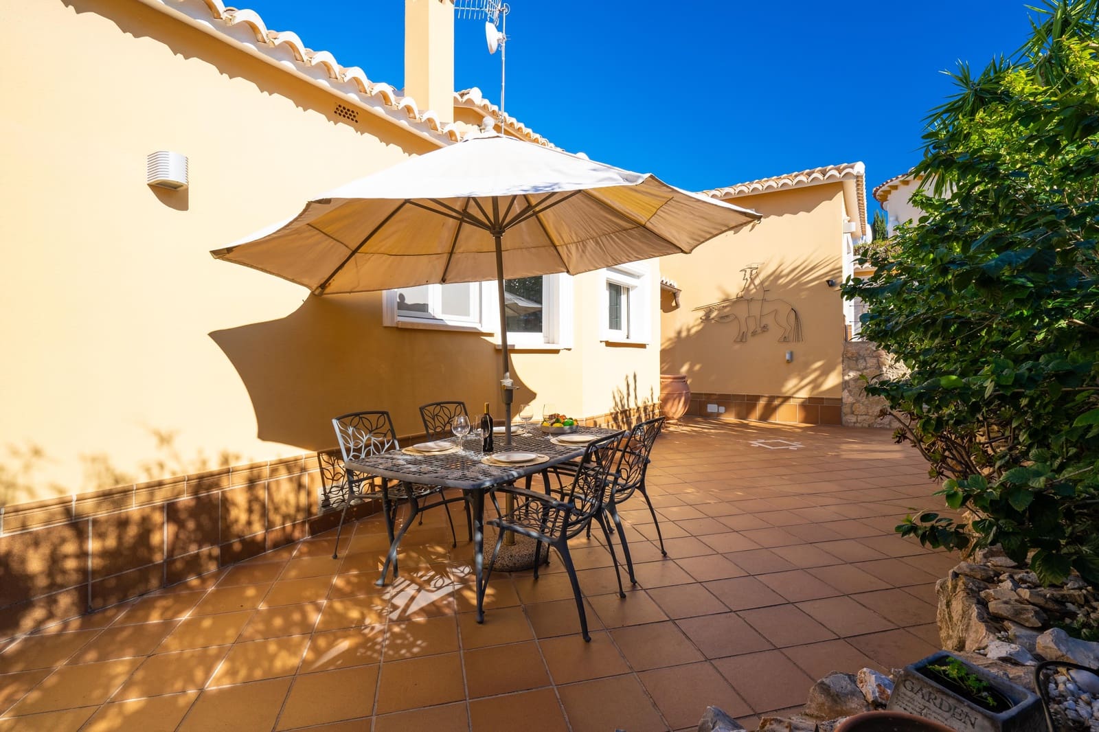 3 slaapkamer Villa voor vakantieverhuur in Denia met zwembad garage - € 1.355 (Ref: 5067104)