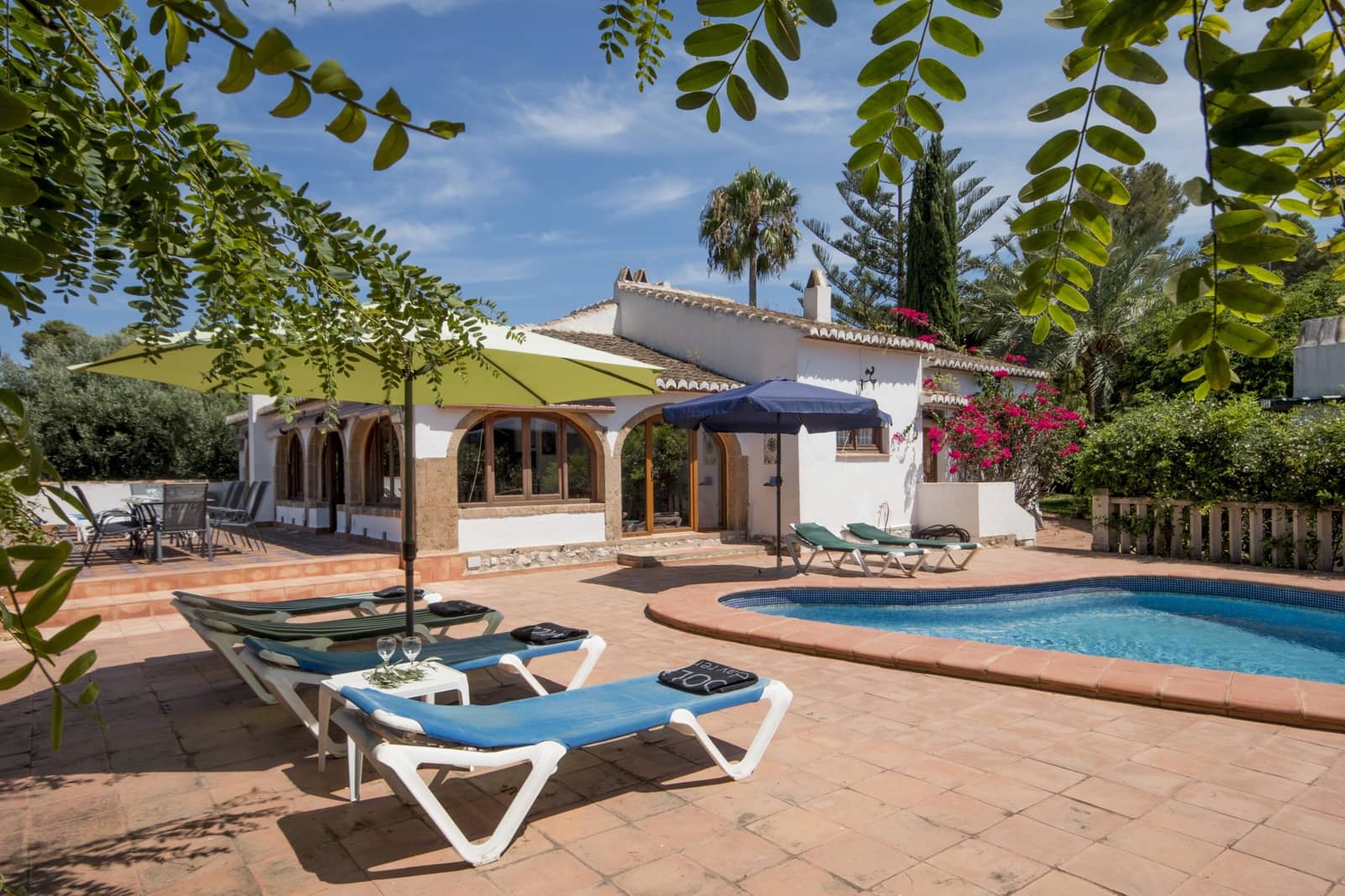   2 soveværelse   ferieVilla i Javea / Xabia   med   swimmingpool  garage  - € 1.029 (Ref: 5480719)