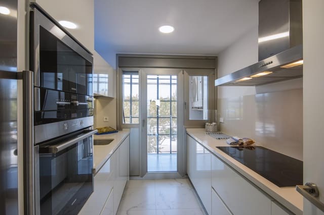 3 slaapkamer Appartement voor vakantieverhuur in Arenal, Javea / Xàbia met zwembad garage - € 800 (Ref: 5496149)