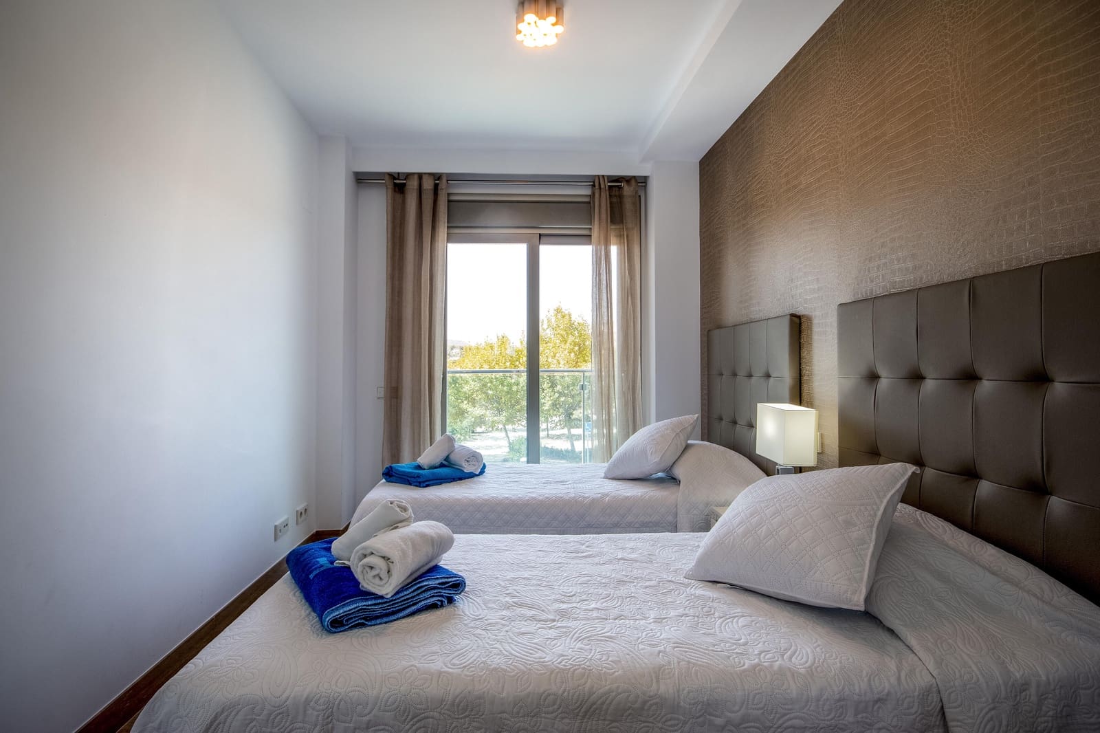 3 bedroom Apartment for holiday rental in Arenal with pool garage - € 800 (Ref: 5496149)