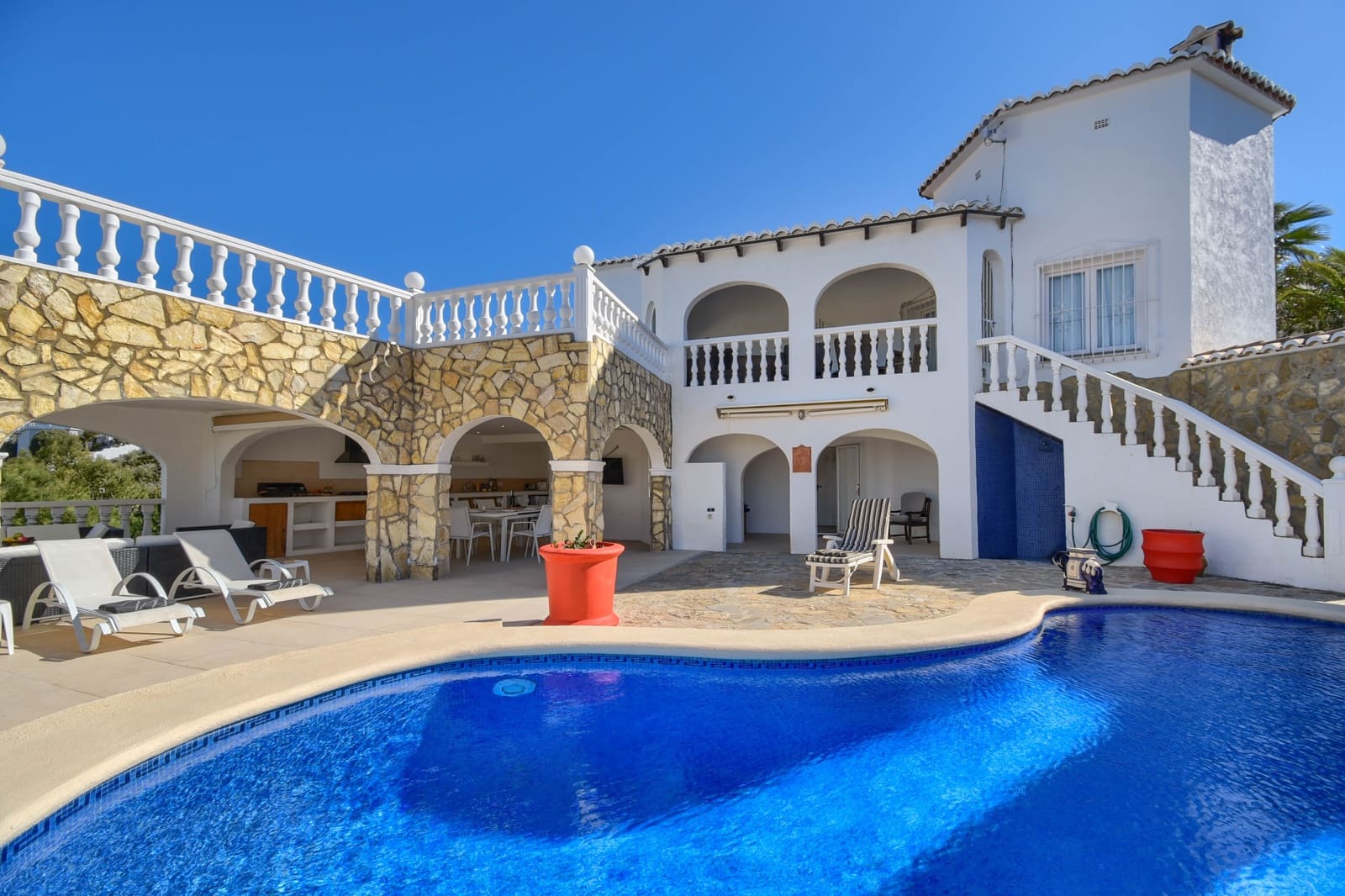 4 bedroom Villa for holiday rental in Cumbre del Sol with pool - € 1,243 (Ref: 5531853)