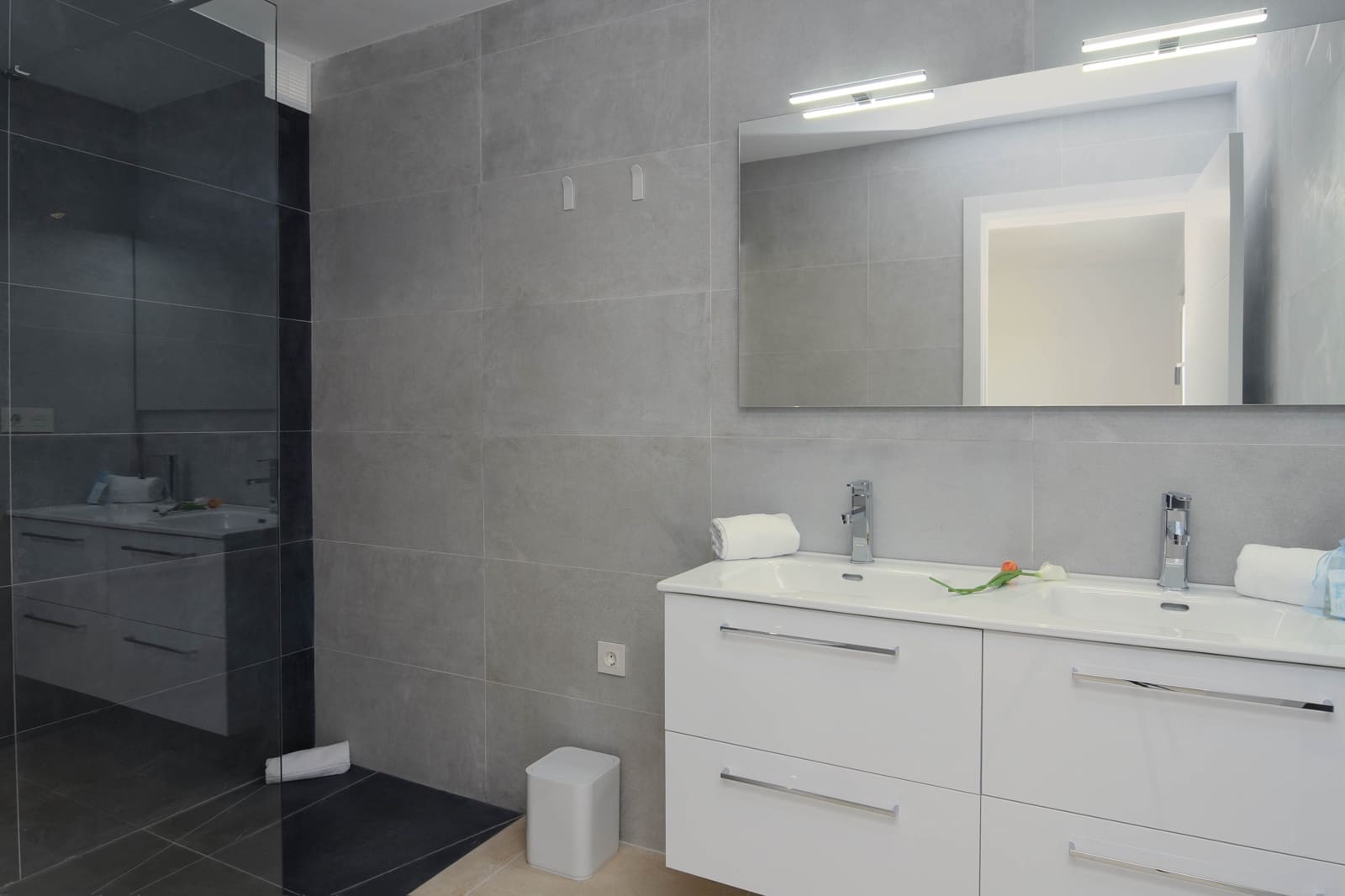 3 slaapkamer Villa voor vakantieverhuur in Cumbre del Sol met zwembad - € 1.069 (Ref: 5531854)