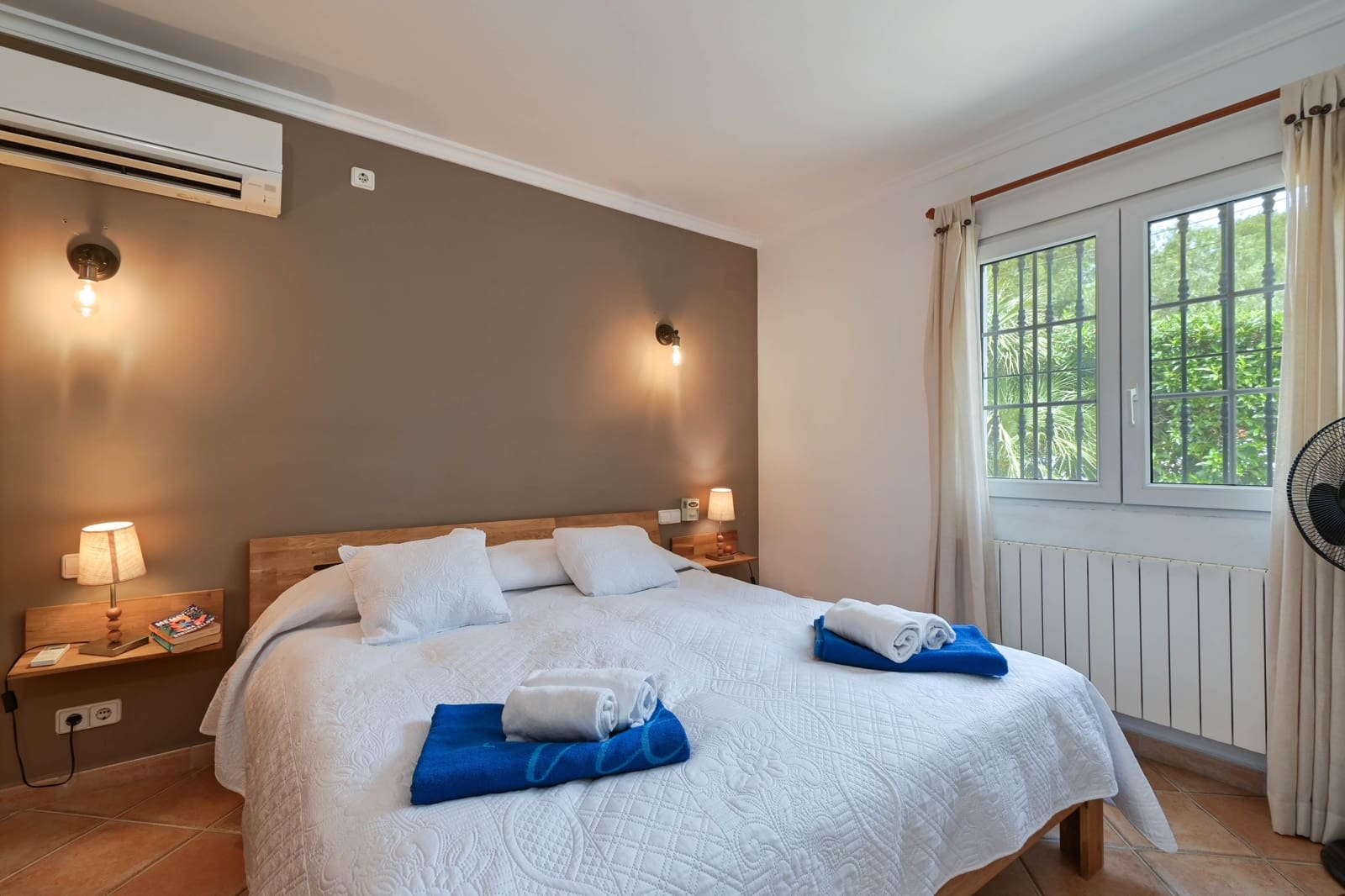 2 slaapkamer Villa voor vakantieverhuur in Javea / Xabia met zwembad garage - € 699 (Ref: 5652223)