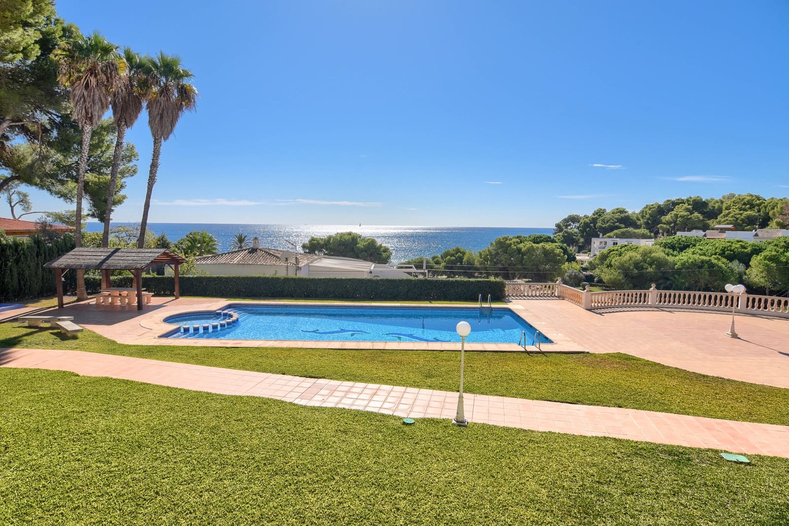 3 bedroom Apartment for holiday rental in Moraira with pool garage - € 797 (Ref: 5679071)