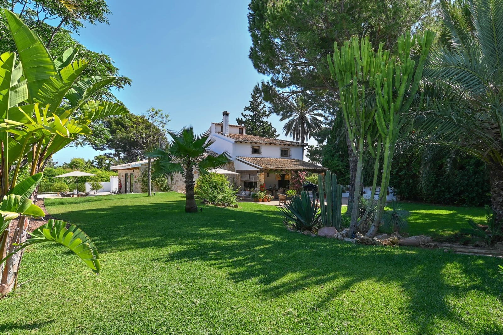 4 bedroom Villa for holiday rental in La Xara with pool garage - € 1,587 (Ref: 5933166)