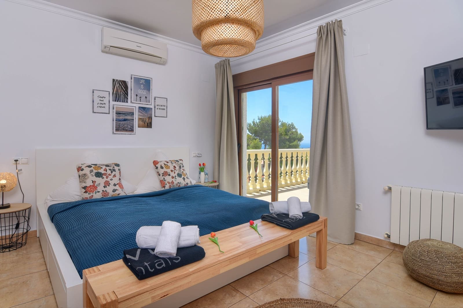 4 bedroom Villa for holiday rental in Javea / Xabia with pool garage - € 1,124 (Ref: 6209974)