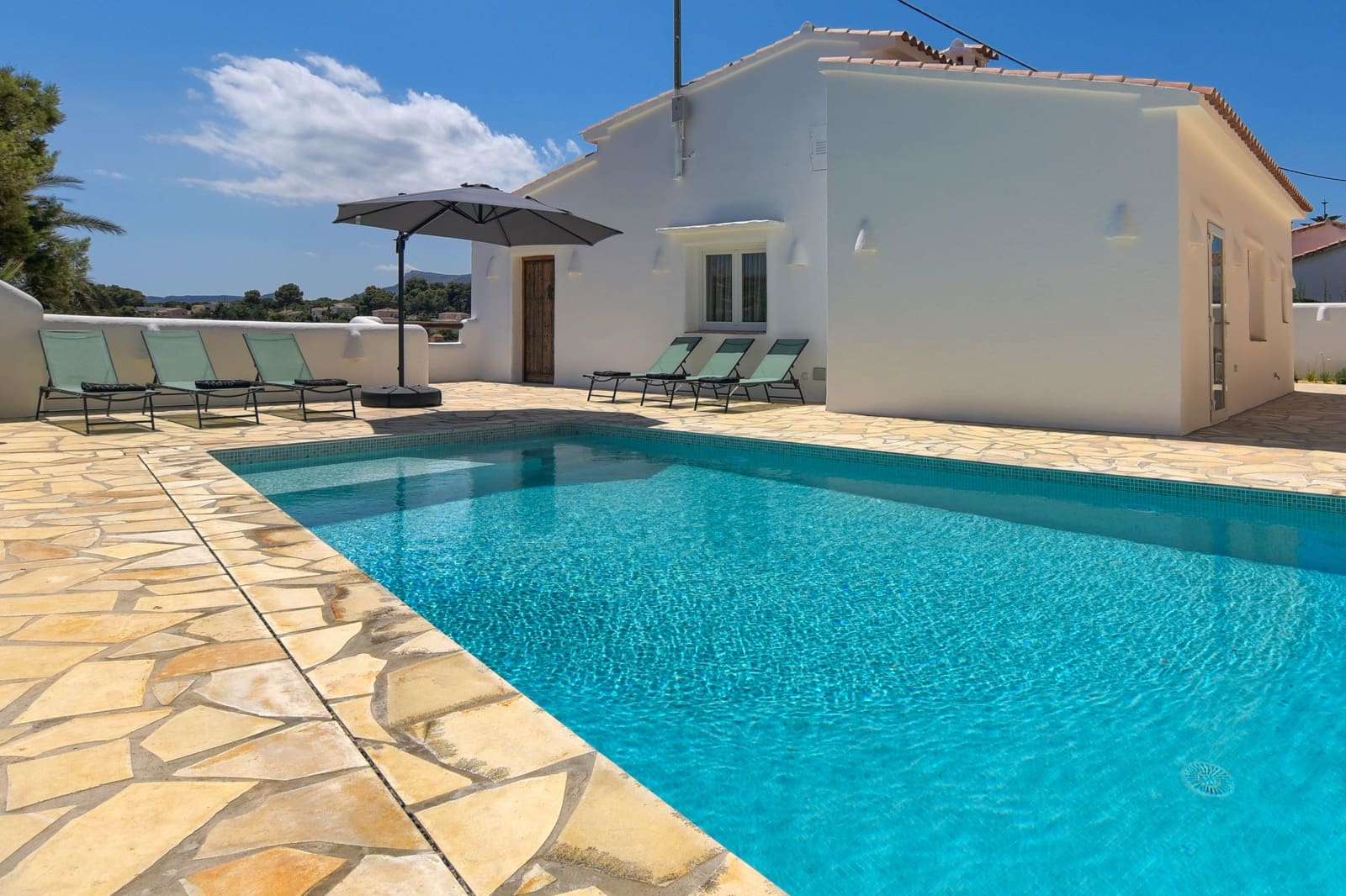 5 Zimmer Ferienvilla in Benissa mit Pool Garage - 1.757 € (Ref: 6275954)