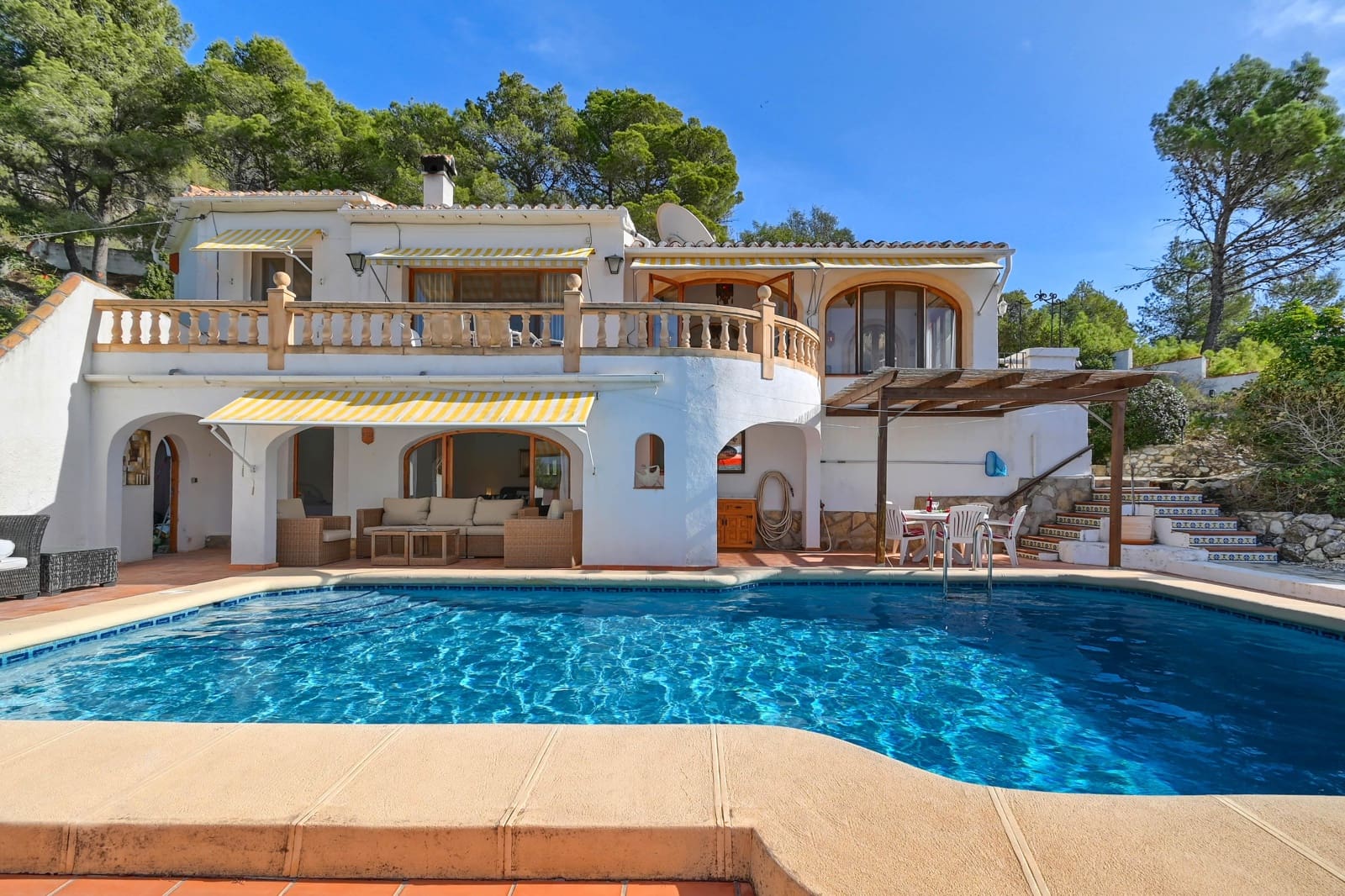 4 bedroom Villa for holiday rental in Javea / Xabia with pool garage - € 1,355 (Ref: 6466757)